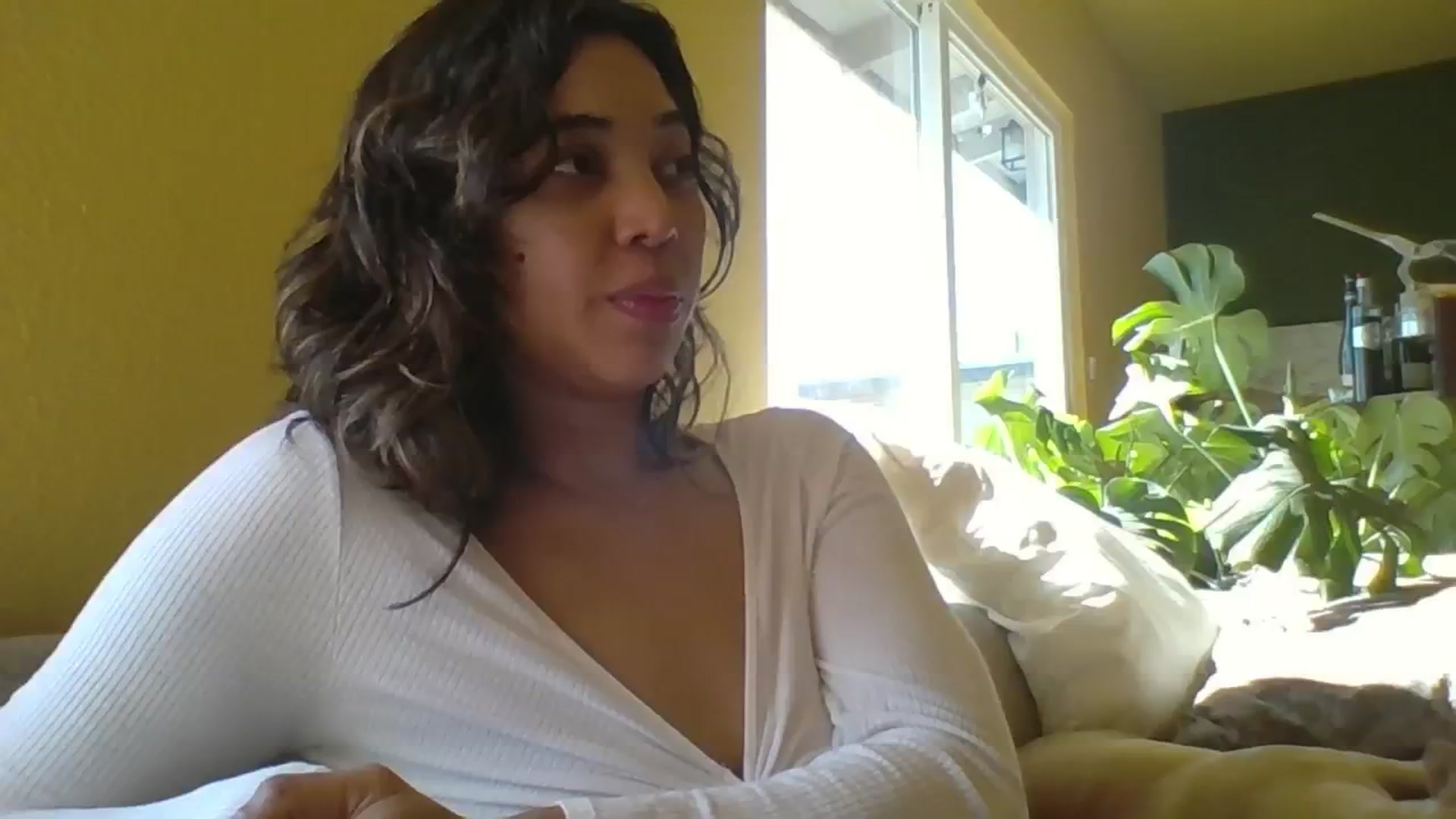 Gallery image thumbnail from KissingHigh's myfreecams stream on, 04/28/2024, 16:38 image 10 of 20