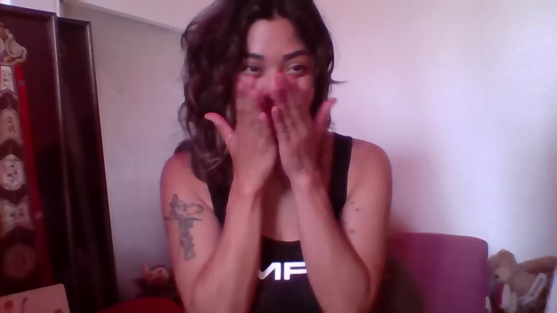 Gallery image thumbnail from KissingHigh's myfreecams stream on, 05/02/2024, 22:06 image 12 of 20