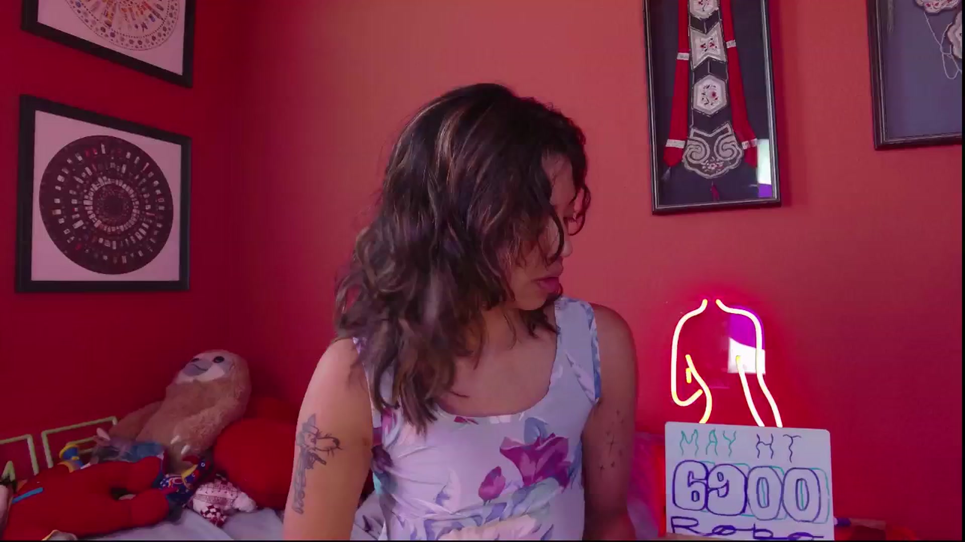 Gallery image thumbnail from KissingHigh's myfreecams stream on, 06/02/2024, 16:46 image 2 of 20