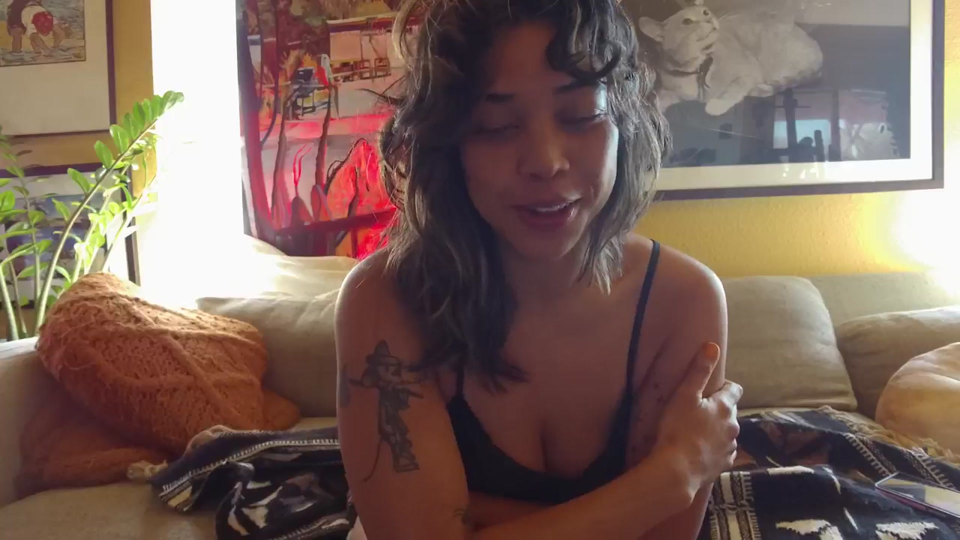 Gallery image thumbnail from KissingHigh's myfreecams stream on, 07/14/2024, 17:38 image 4 of 20