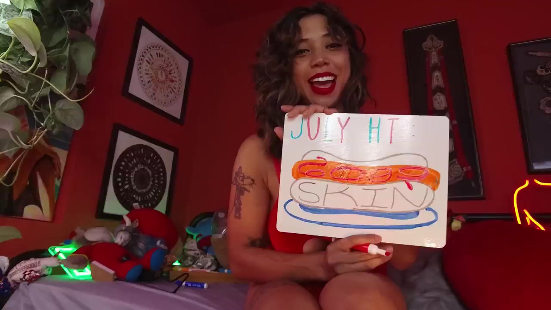 Gallery image thumbnail from KissingHigh's myfreecams stream on, 07/21/2024, 06:36 image 7 of 20