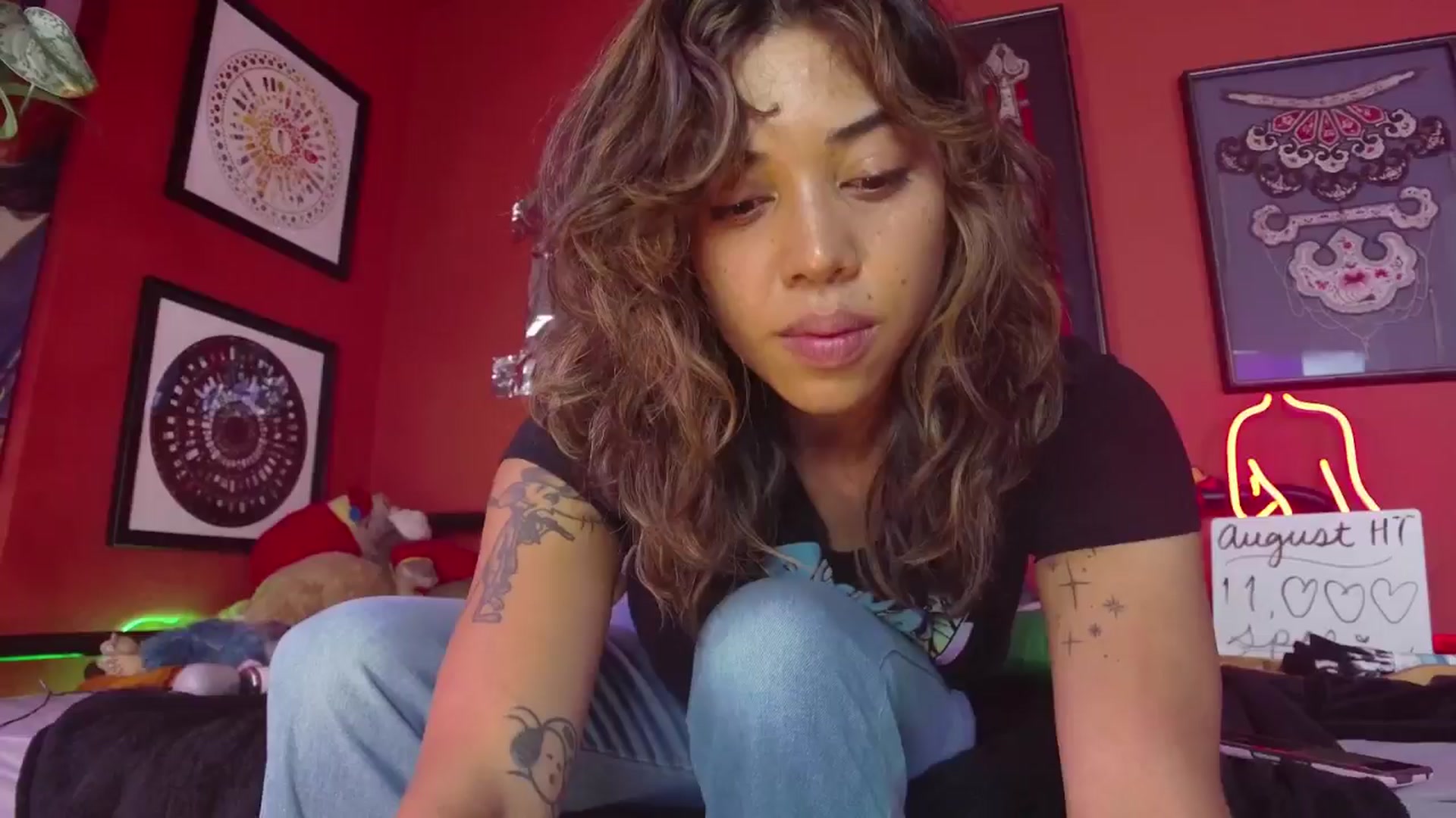 Gallery image thumbnail from KissingHigh's myfreecams stream on, 08/16/2024, 06:42 image 1 of 20