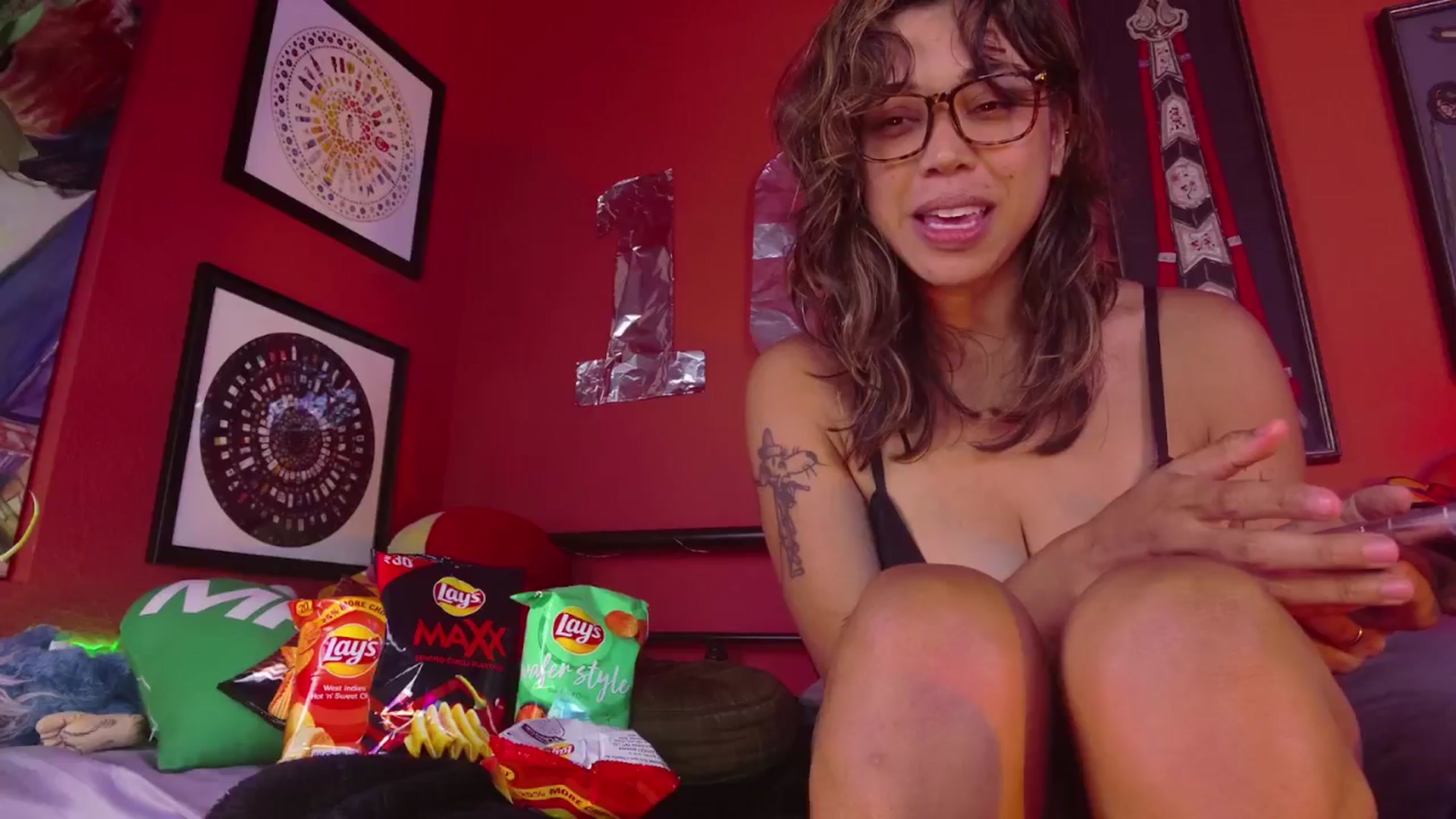 Gallery image thumbnail from KissingHigh's myfreecams stream on, 08/27/2024, 05:13 image 7 of 20
