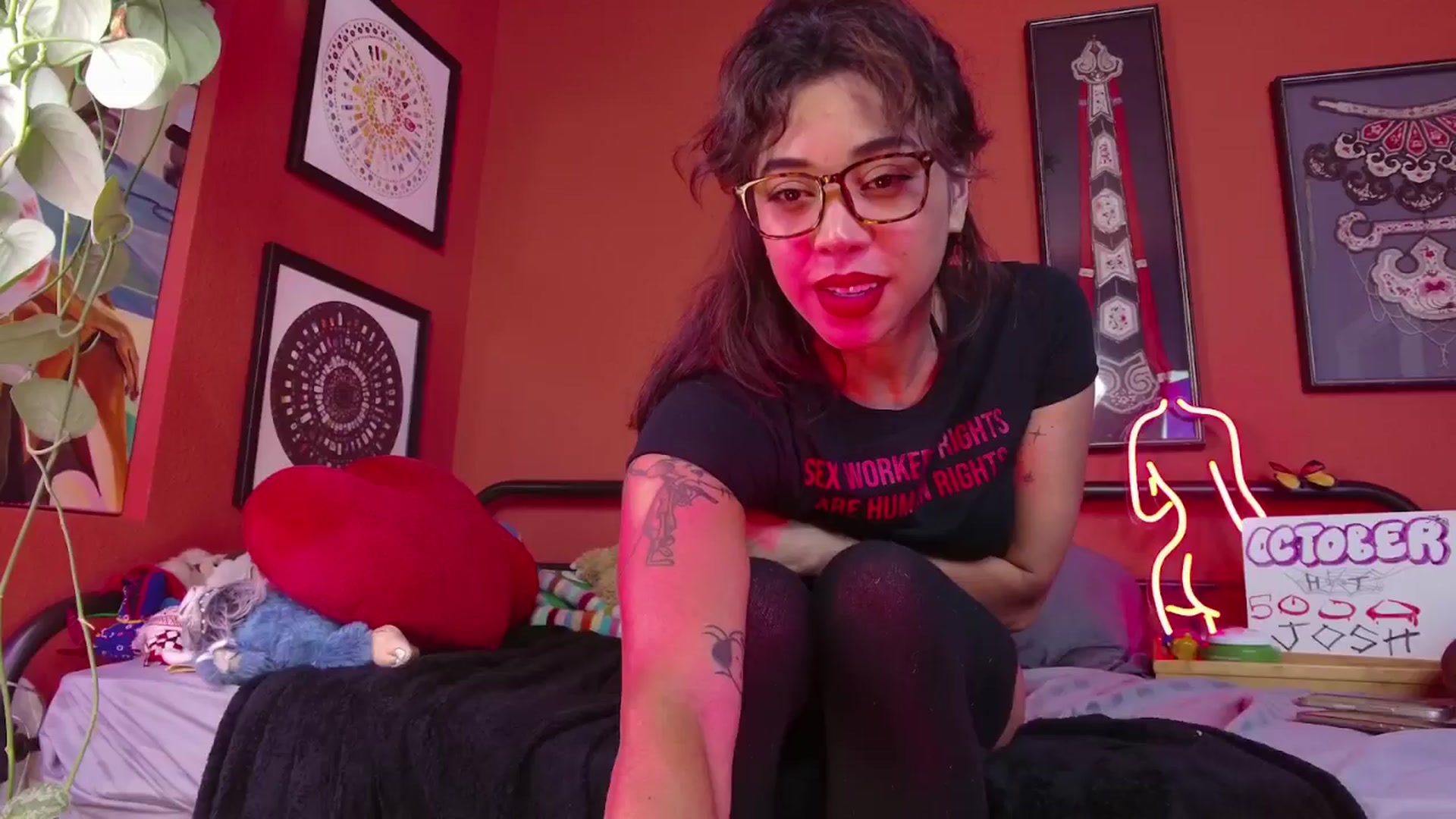 Gallery image thumbnail from KissingHigh's myfreecams stream on, 10/22/2024, 03:08 image 14 of 20