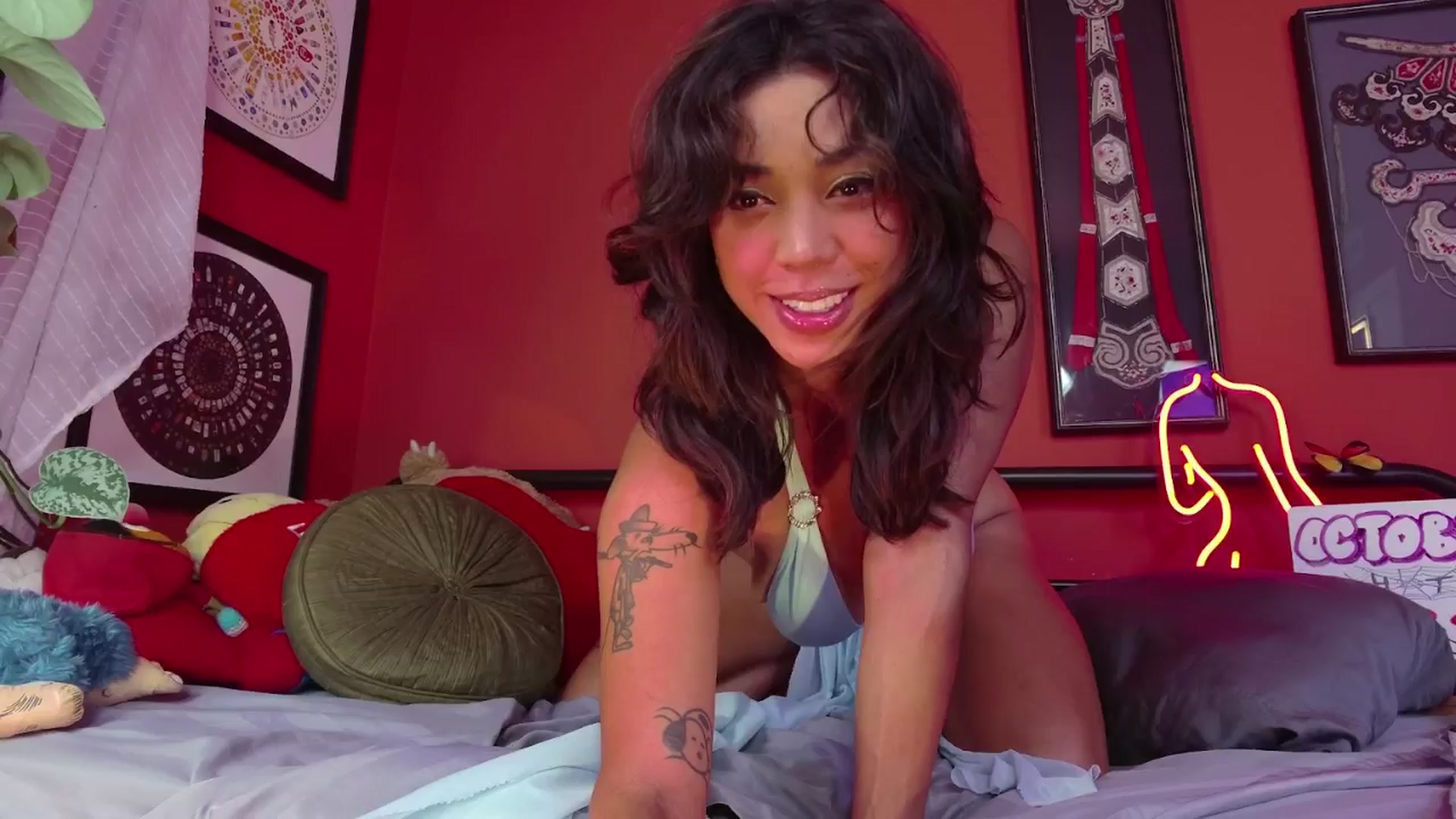 Gallery image thumbnail from KissingHigh's myfreecams stream on, 10/27/2024, 03:19 image 2 of 20