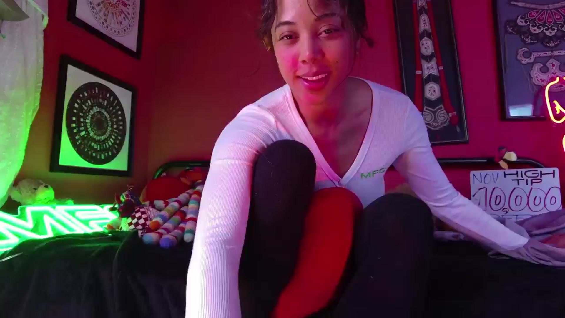 Gallery image thumbnail from KissingHigh's myfreecams stream on, 11/12/2024, 05:00 image 7 of 20