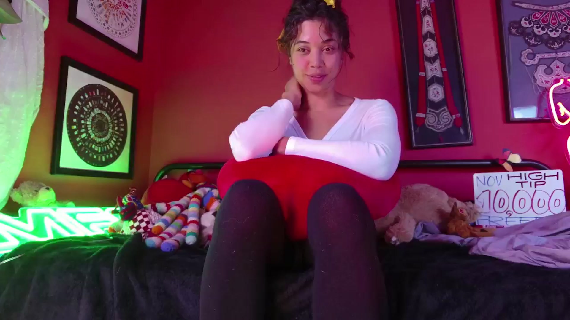 Gallery image thumbnail from KissingHigh's myfreecams stream on, 11/12/2024, 05:00 image 6 of 20