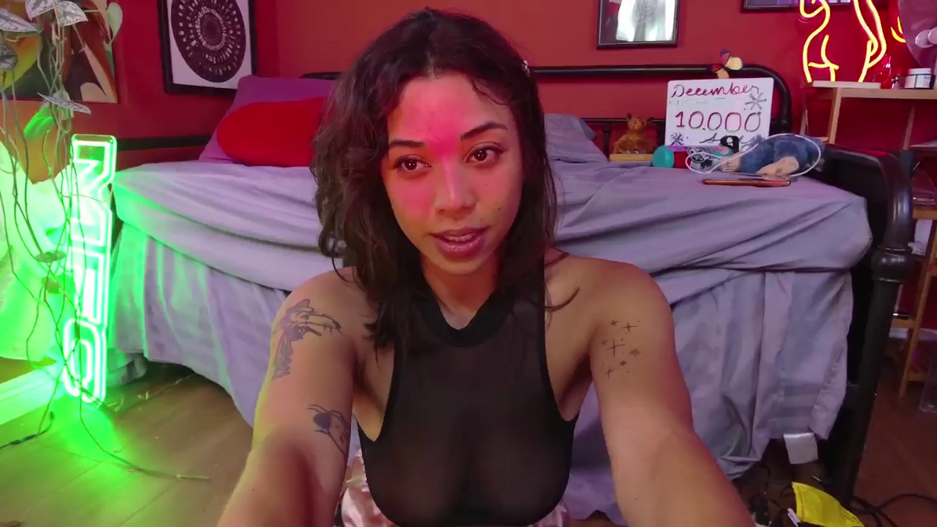 Gallery image thumbnail from KissingHigh's myfreecams stream on, 12/17/2024, 05:35 image 4 of 20