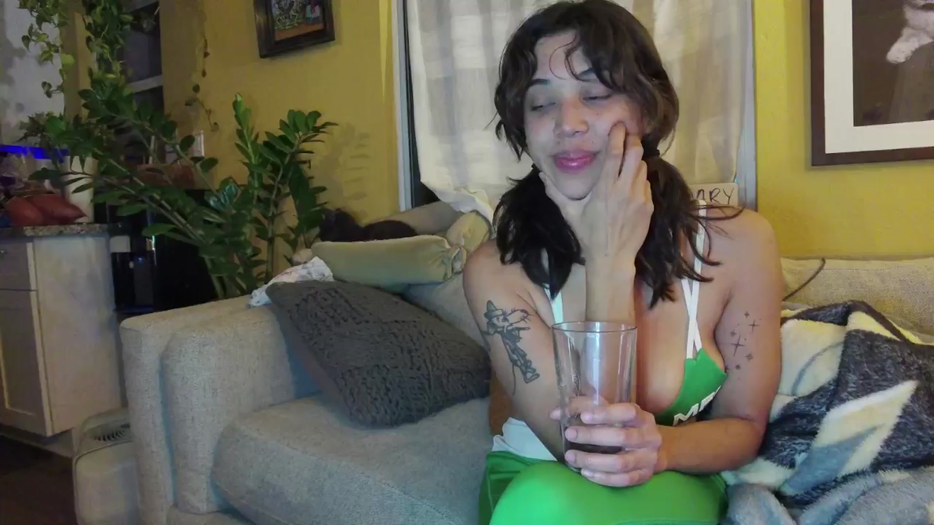 Gallery image thumbnail from KissingHigh's myfreecams stream on, 01/14/2025, 04:44 image 8 of 20