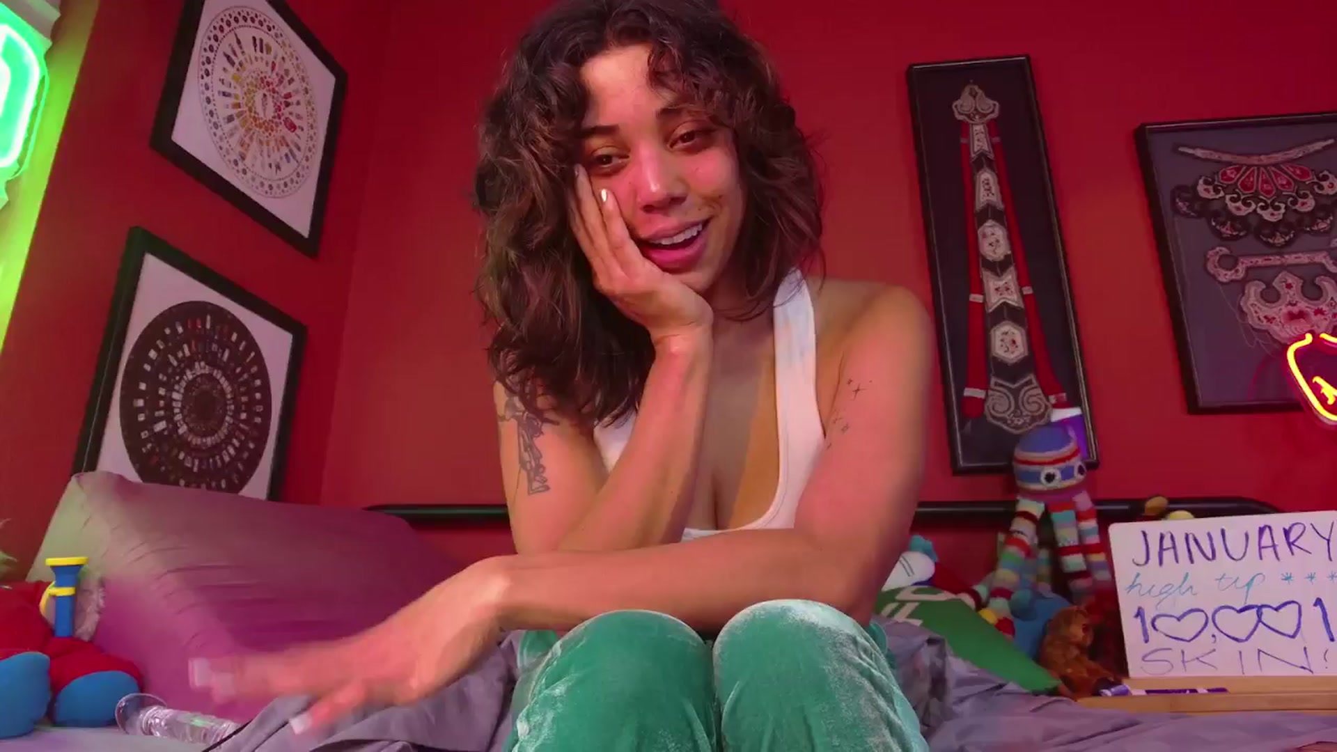 Gallery image thumbnail from KissingHigh's myfreecams stream on, 01/31/2025, 05:02 image 1 of 20
