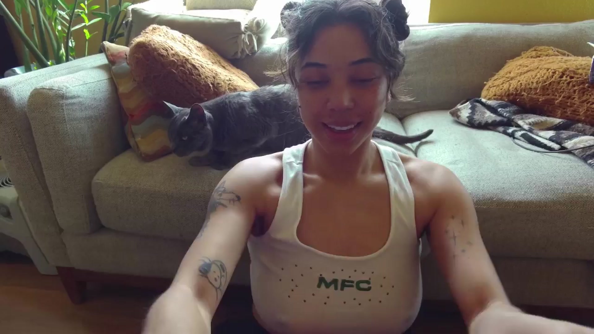 Gallery image thumbnail from KissingHigh's myfreecams stream on, 03/02/2025, 19:30 image 8 of 20