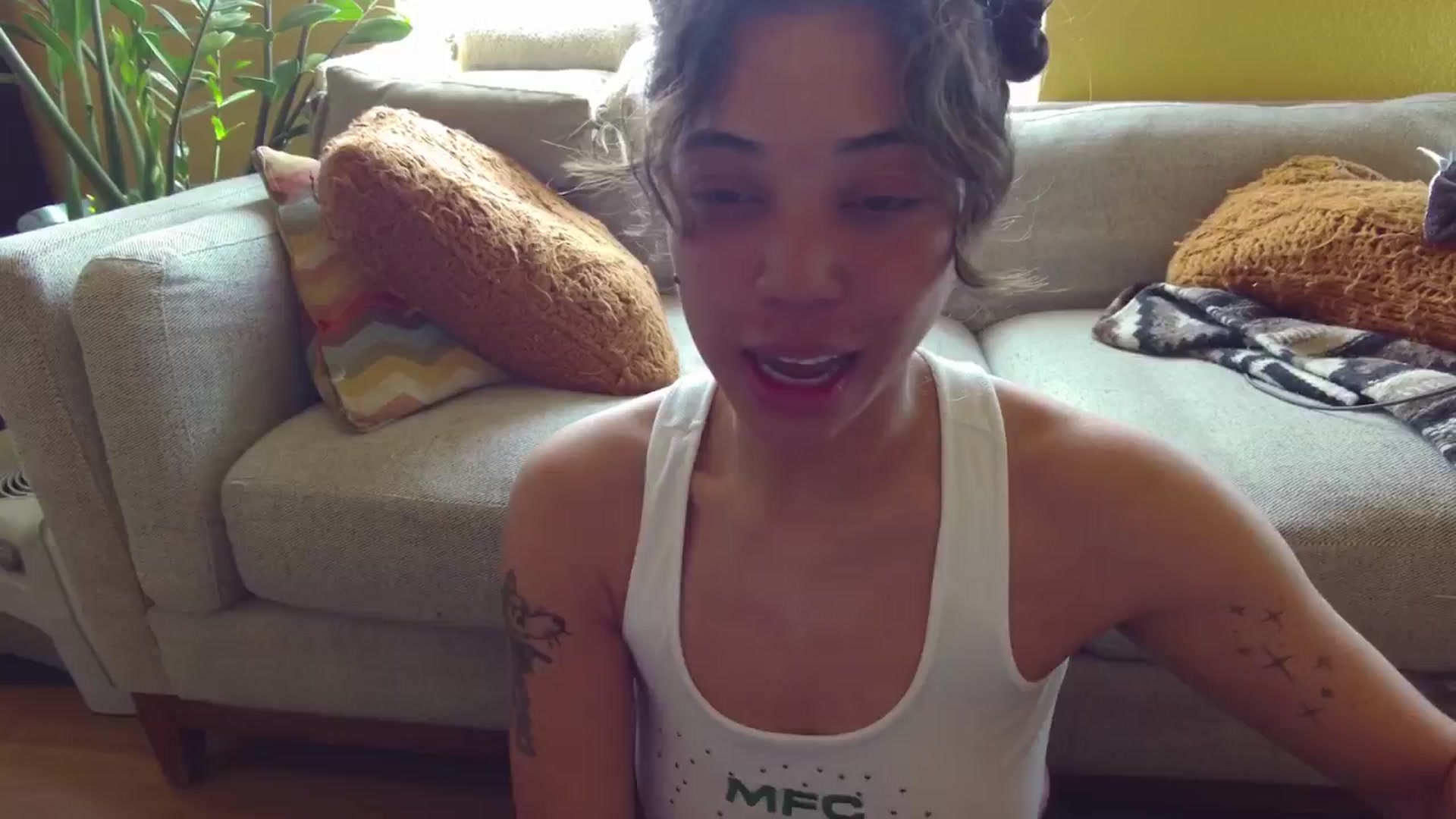 Gallery image thumbnail from KissingHigh's myfreecams stream on, 03/02/2025, 19:30 image 9 of 20