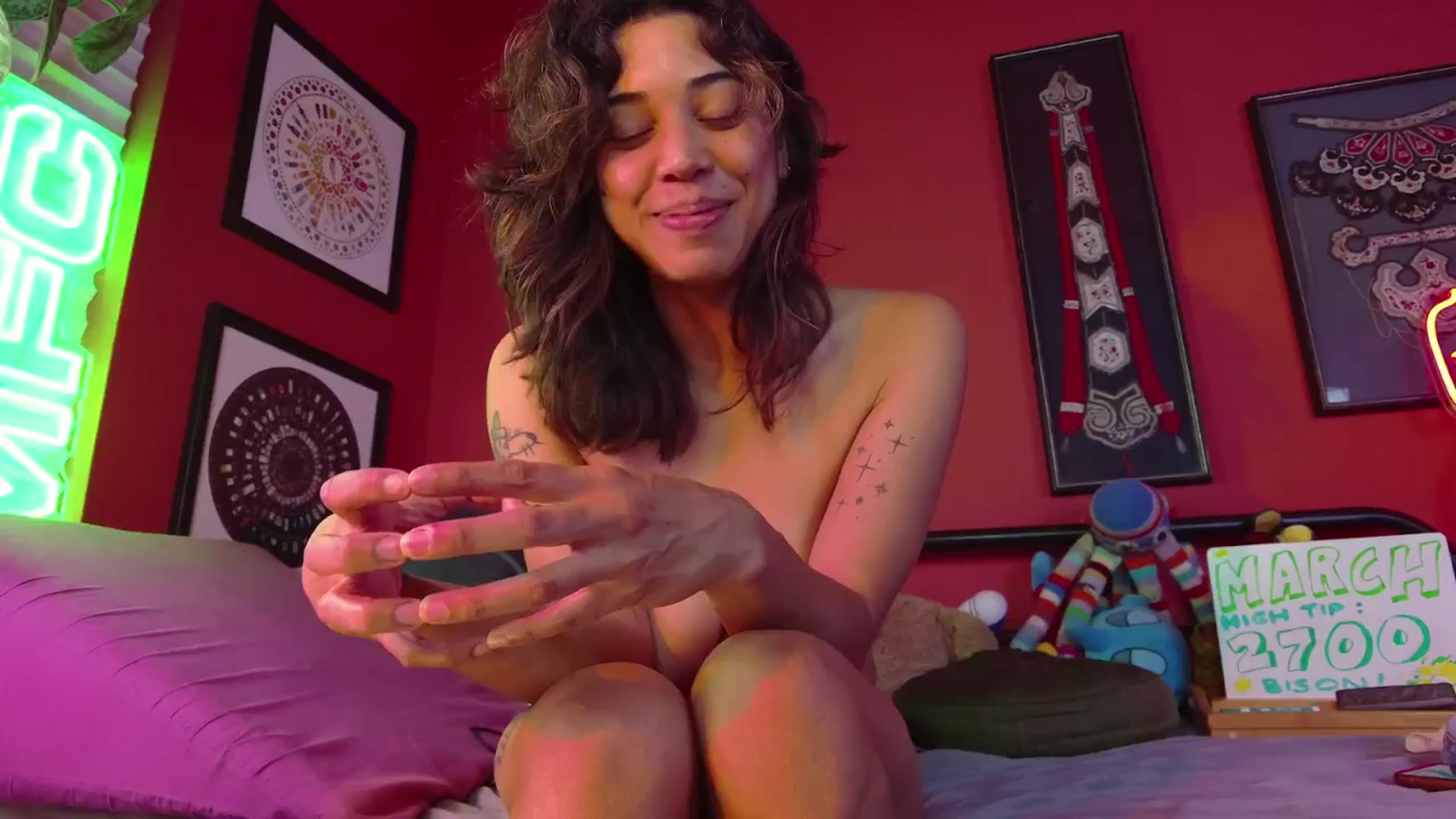 Gallery image thumbnail from KissingHigh's myfreecams stream on, 03/04/2025, 04:27 image 18 of 20