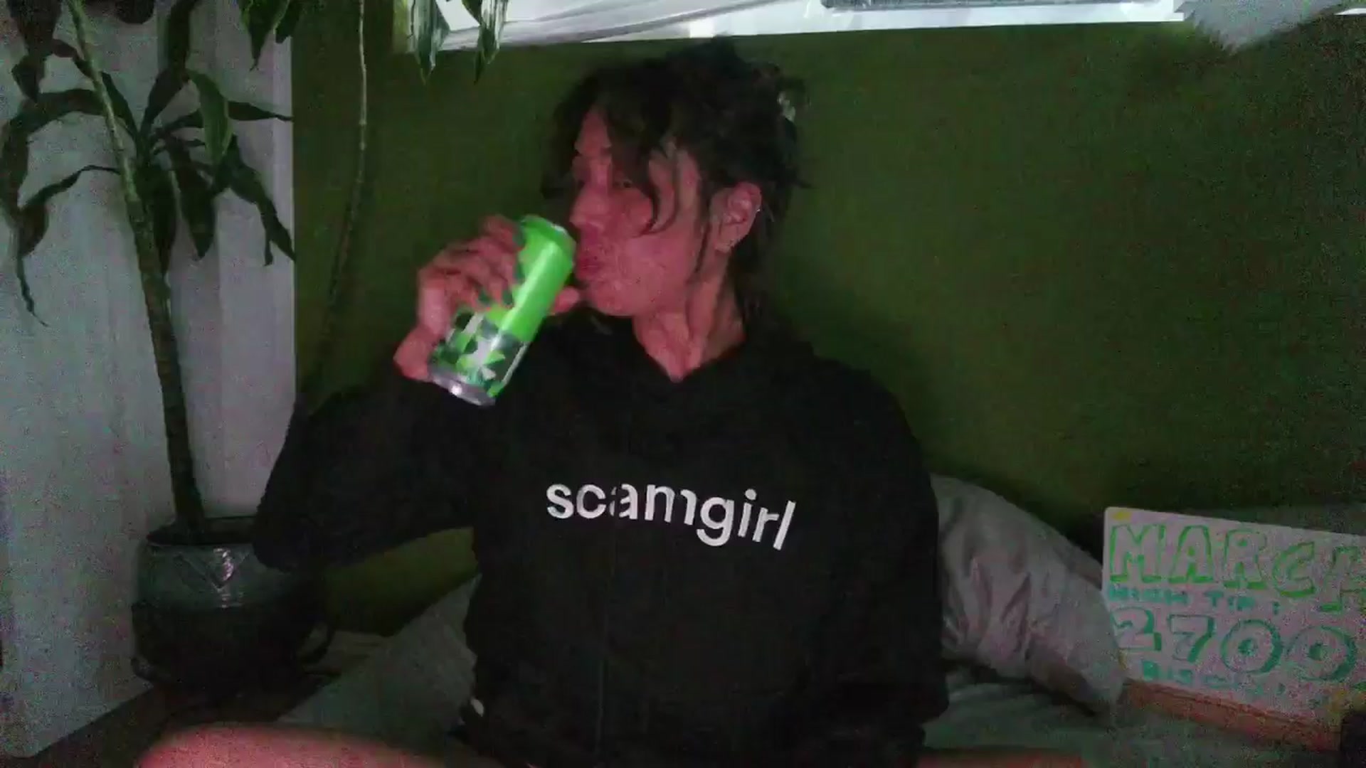 Gallery image thumbnail from KissingHigh's myfreecams stream on, 03/20/2025, 02:39 image 10 of 20
