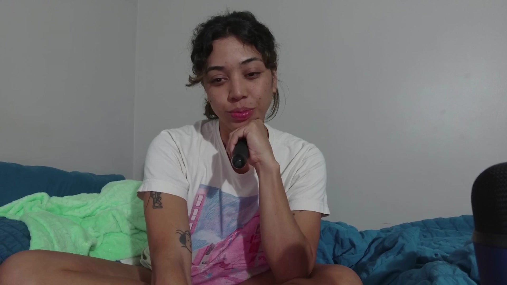 Gallery image thumbnail from KissingHigh's myfreecams stream on, 03/29/2025, 23:43 image 12 of 20