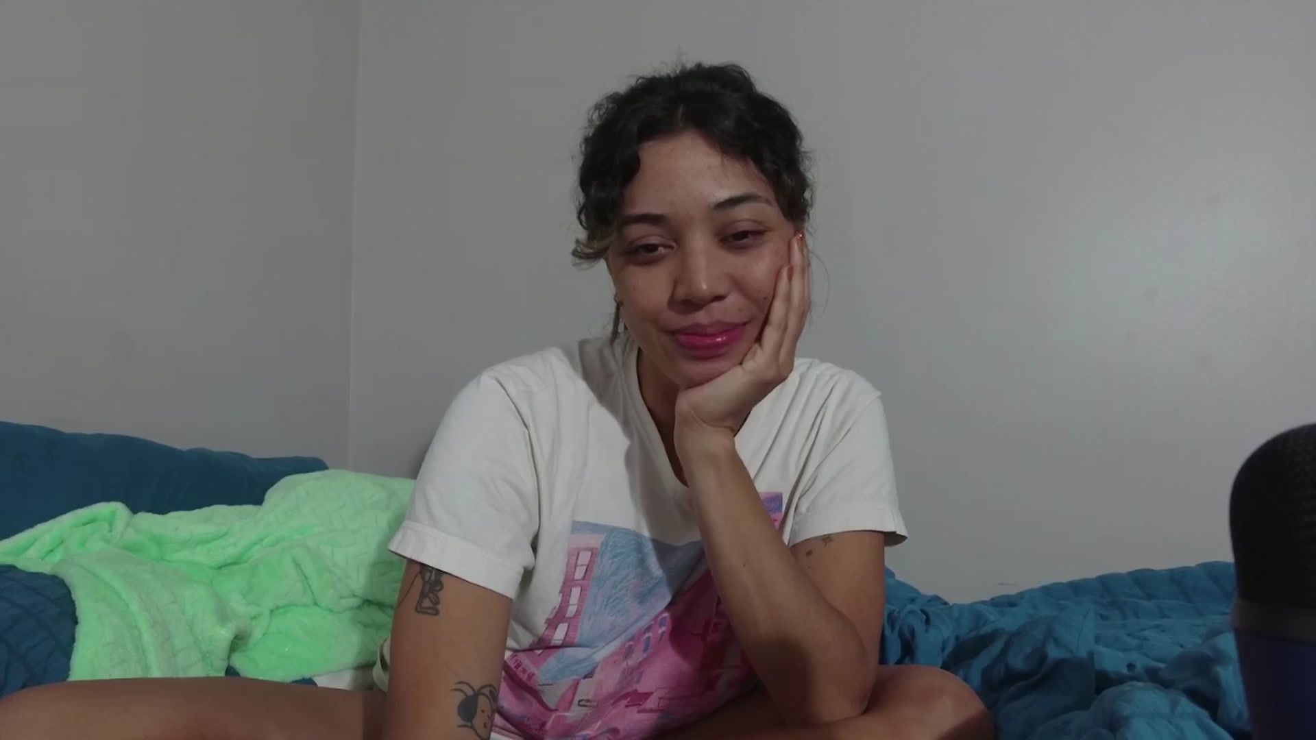 Gallery image thumbnail from KissingHigh's myfreecams stream on, 03/29/2025, 23:43 image 10 of 20