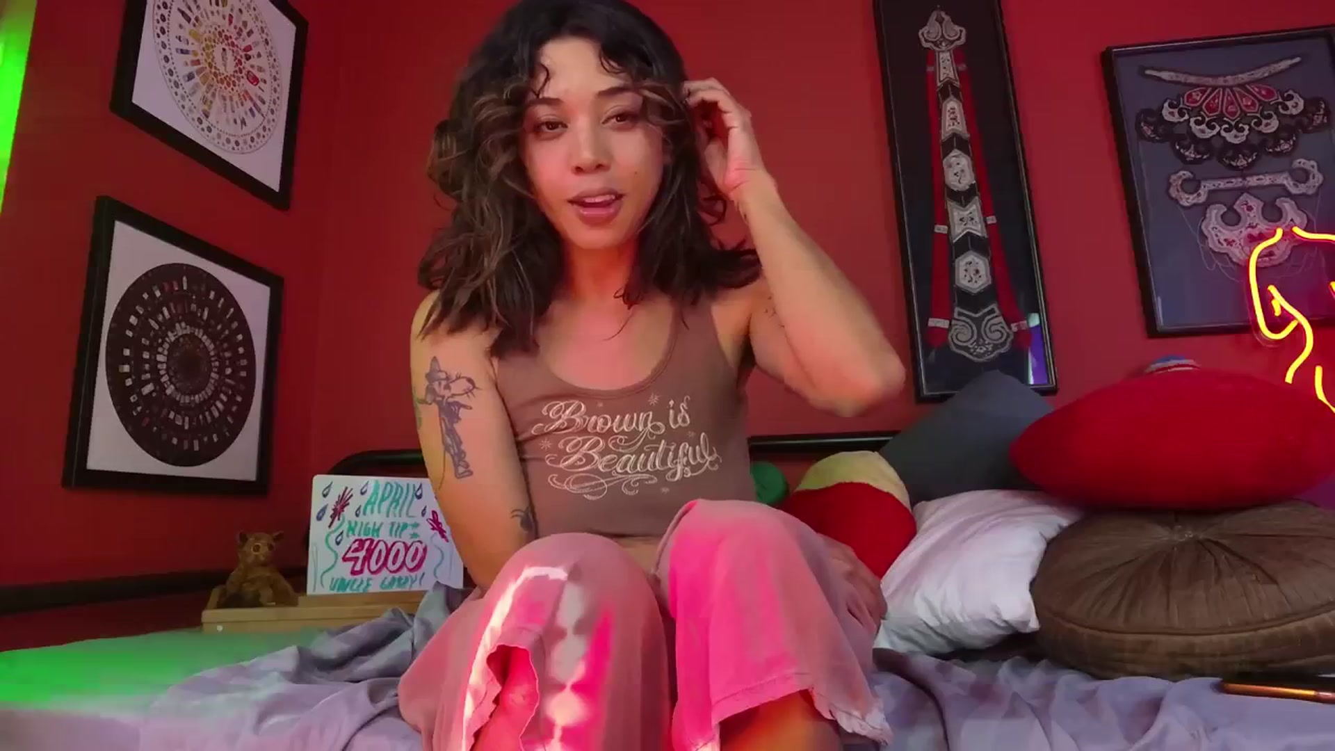 Gallery image thumbnail from KissingHigh's myfreecams stream on, 04/18/2025, 04:03 image 5 of 20
