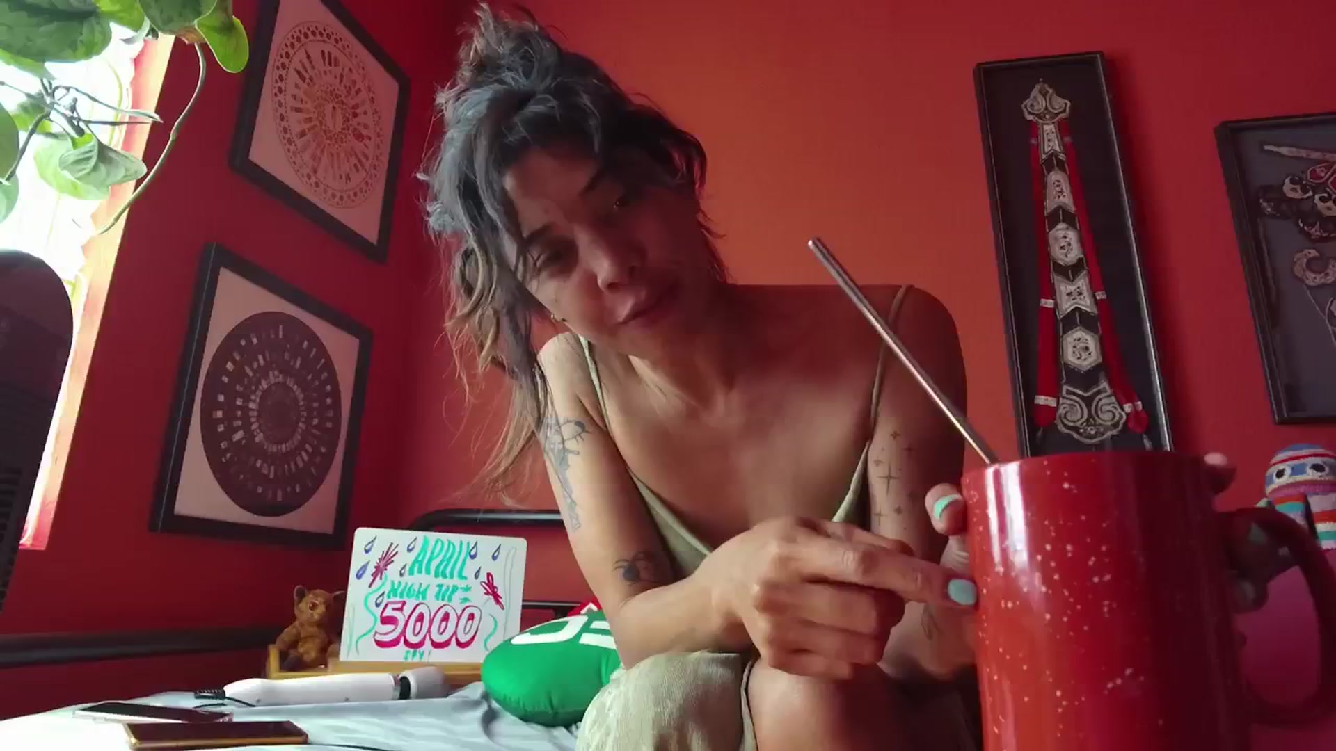 Gallery image thumbnail from KissingHigh's myfreecams stream on, 04/20/2025, 24:00 image 8 of 20