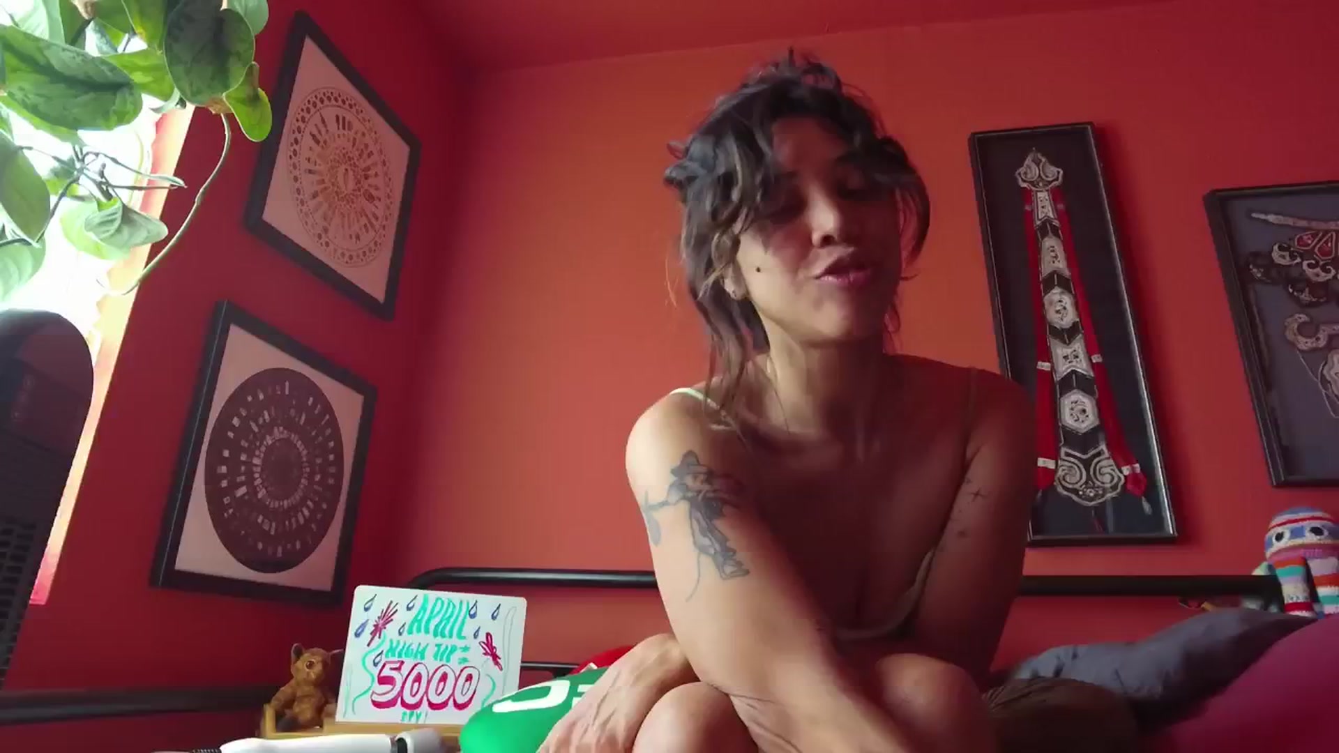 Gallery image thumbnail from KissingHigh's myfreecams stream on, 04/20/2025, 24:00 image 15 of 20
