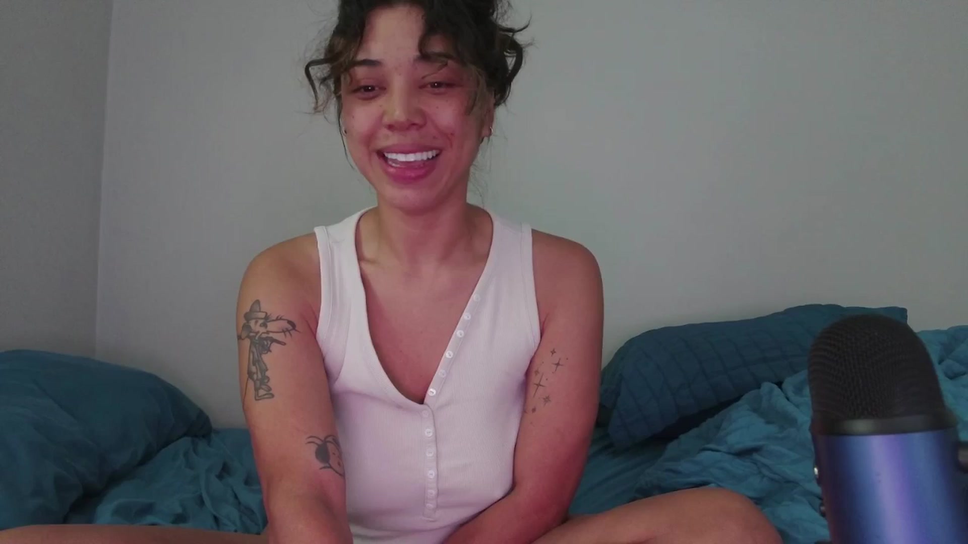 Gallery image thumbnail from KissingHigh's myfreecams stream on, 05/04/2025, 17:58 image 8 of 20