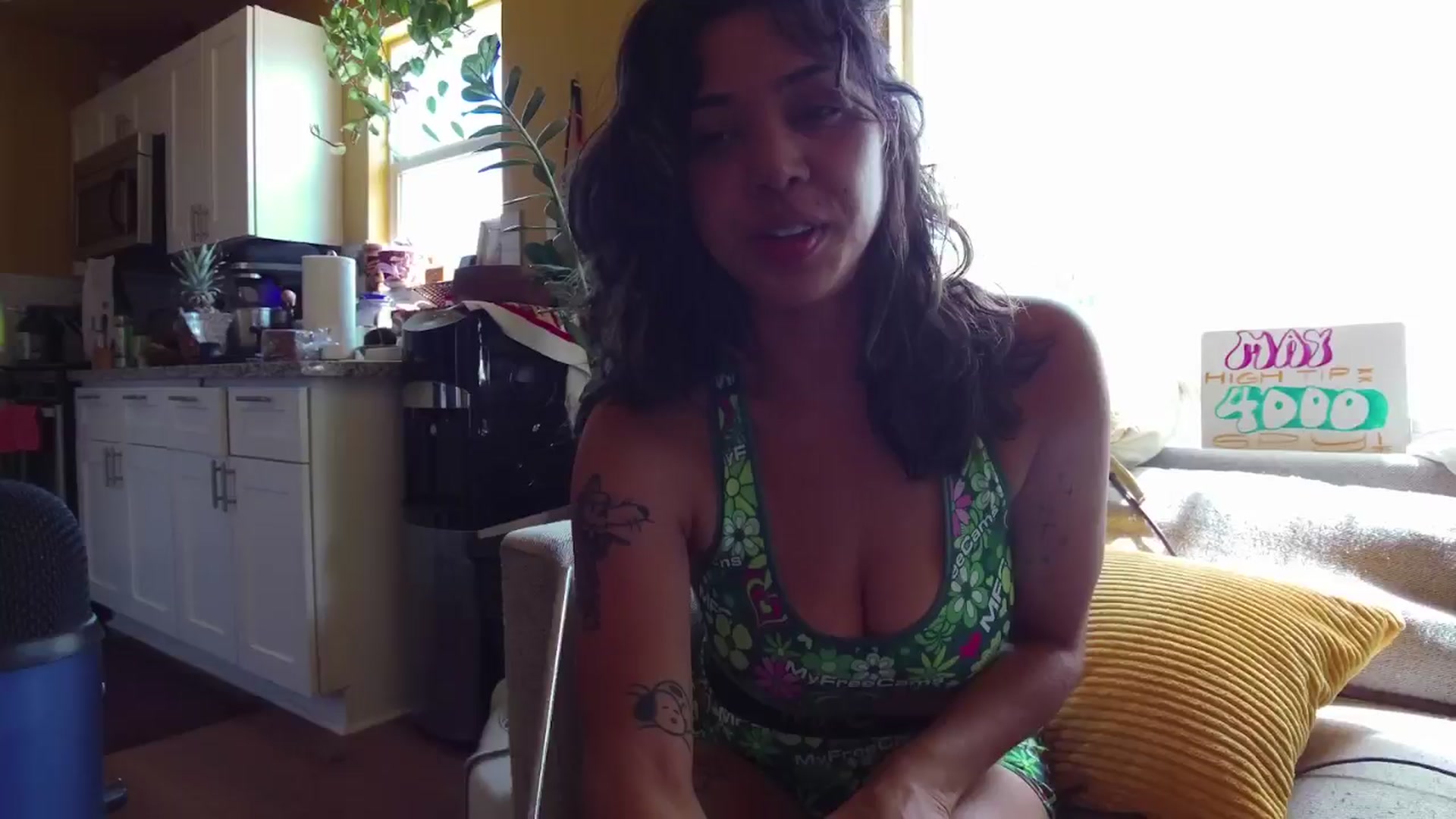 Gallery image thumbnail from KissingHigh's myfreecams stream on, 05/25/2025, 17:56 image 5 of 20
