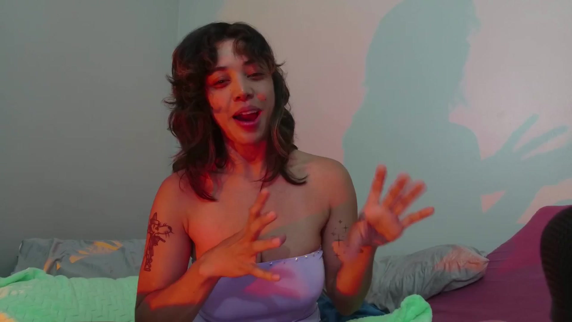 Gallery image thumbnail from KissingHigh's myfreecams stream on, 06/13/2025, 02:56 image 11 of 20