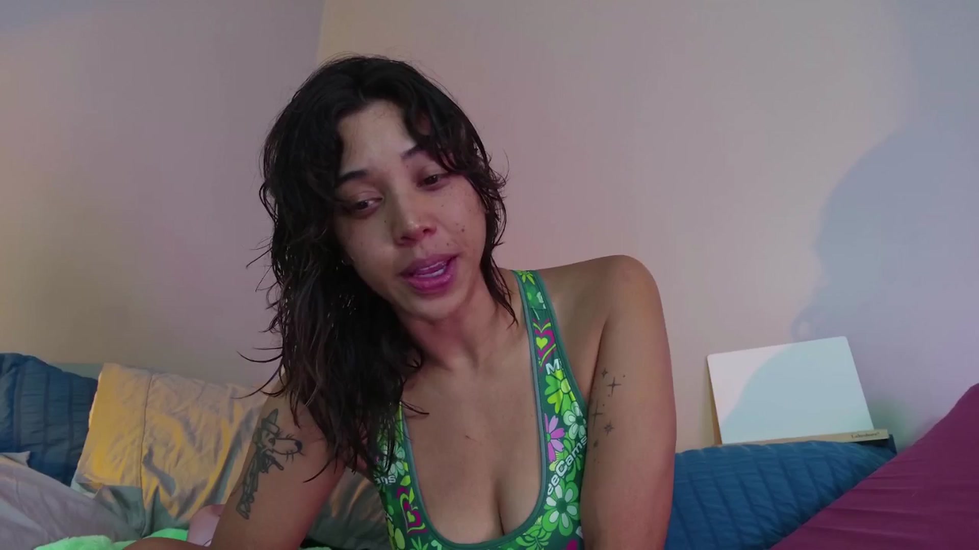 Gallery image thumbnail from KissingHigh's myfreecams stream on, 06/14/2025, 24:01 image 3 of 20