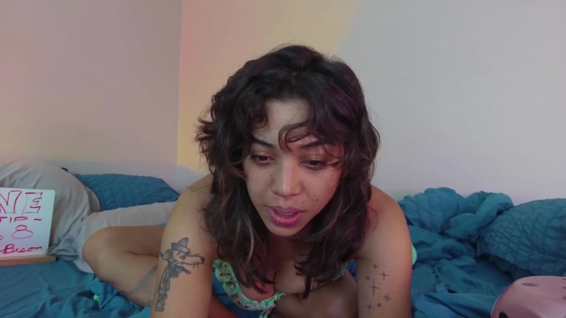 Gallery image thumbnail from KissingHigh's myfreecams stream on, 06/23/2025, 17:46 image 7 of 20