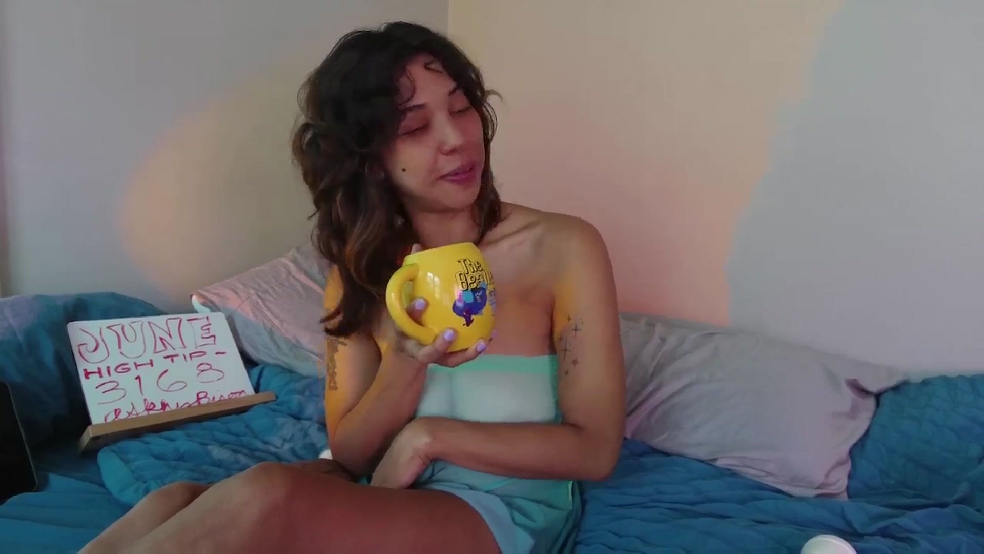 Gallery image thumbnail from KissingHigh's myfreecams stream on, 06/29/2025, 18:47 image 9 of 20