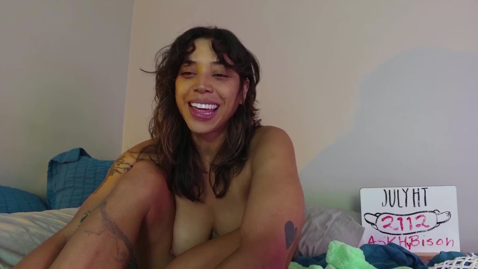 Gallery image thumbnail from KissingHigh's myfreecams stream on, 07/17/2025, 22:55 image 12 of 20