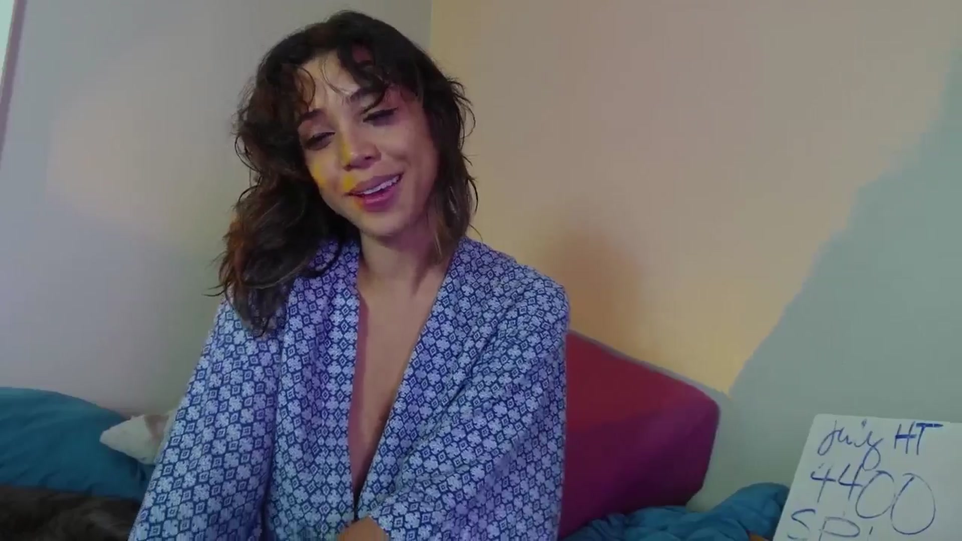 Gallery image thumbnail from KissingHigh's myfreecams stream on, 07/25/2025, 02:38 image 5 of 20