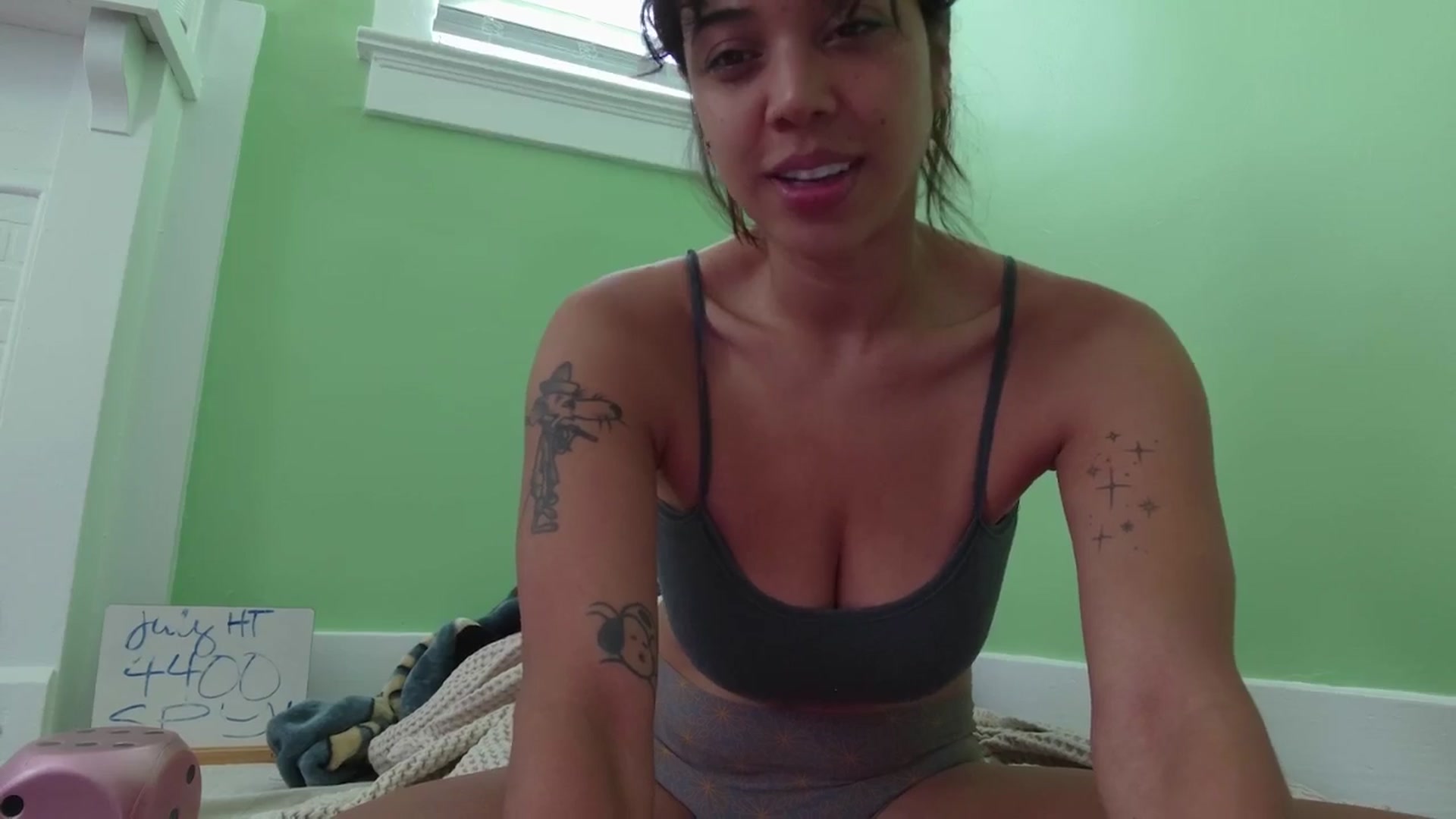 Gallery image thumbnail from KissingHigh's myfreecams stream on, 07/27/2025, 17:31 image 2 of 20