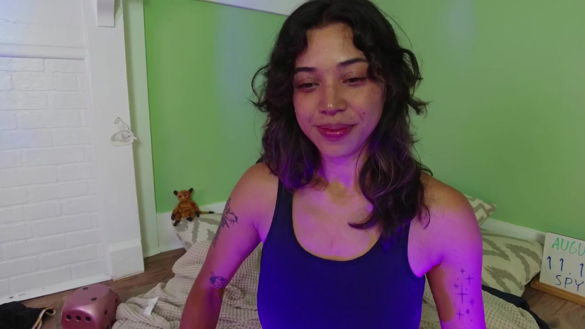 Gallery image thumbnail from KissingHigh's myfreecams stream on, 08/14/2025, 02:08 image 4 of 20