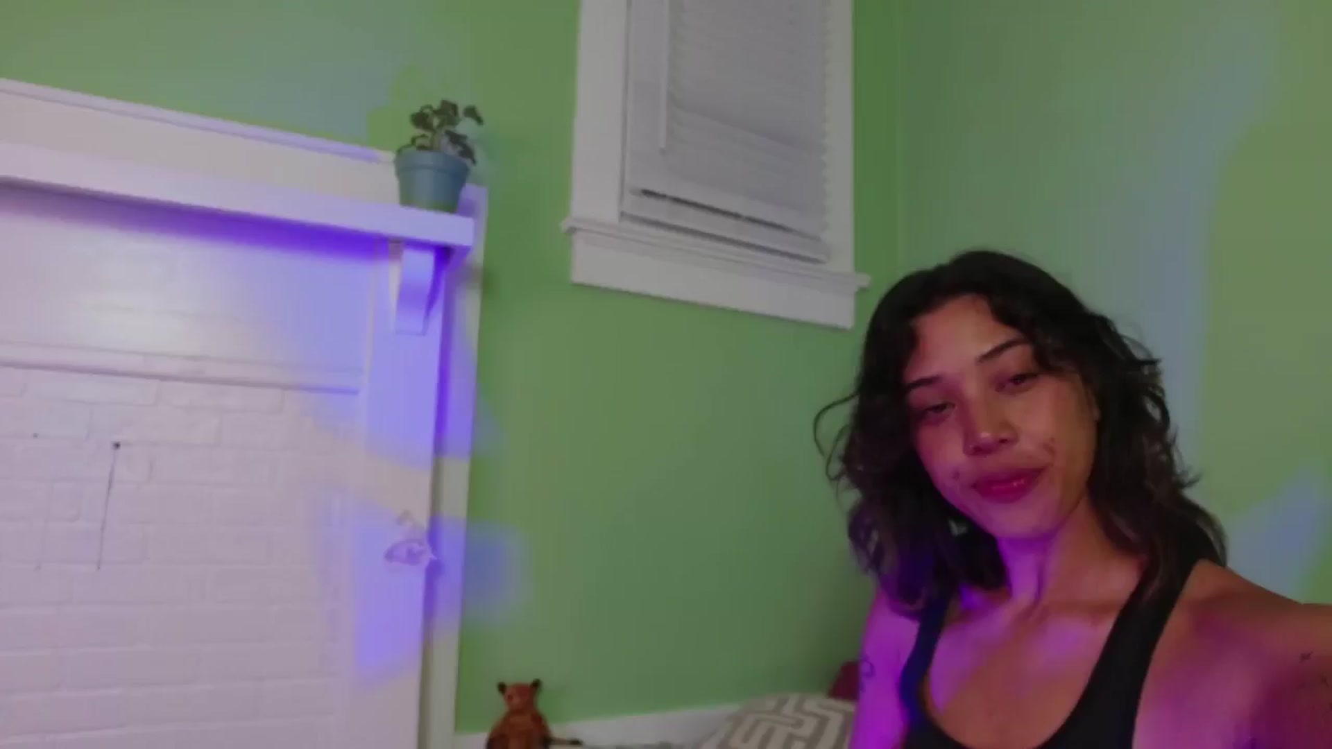 Gallery image thumbnail from KissingHigh's myfreecams stream on, 08/14/2025, 02:08 image 2 of 20