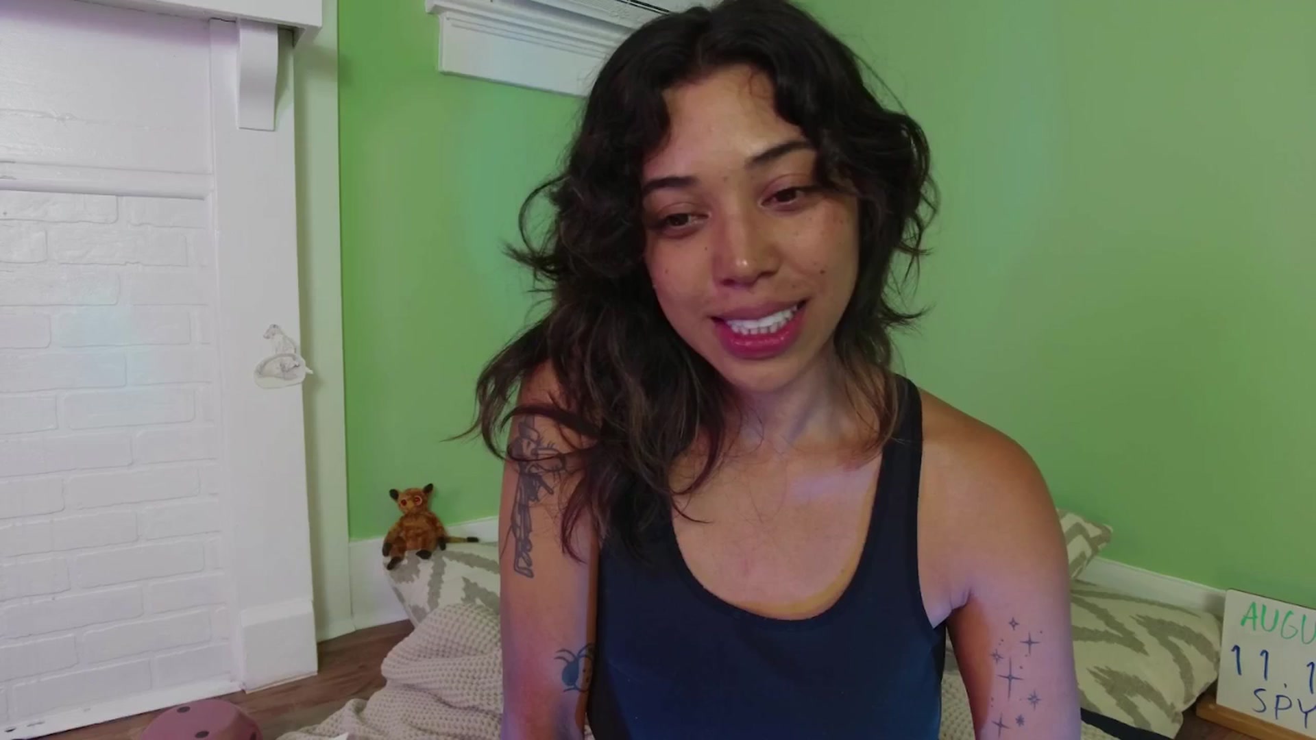 Gallery image thumbnail from KissingHigh's myfreecams stream on, 08/14/2025, 02:08 image 5 of 20
