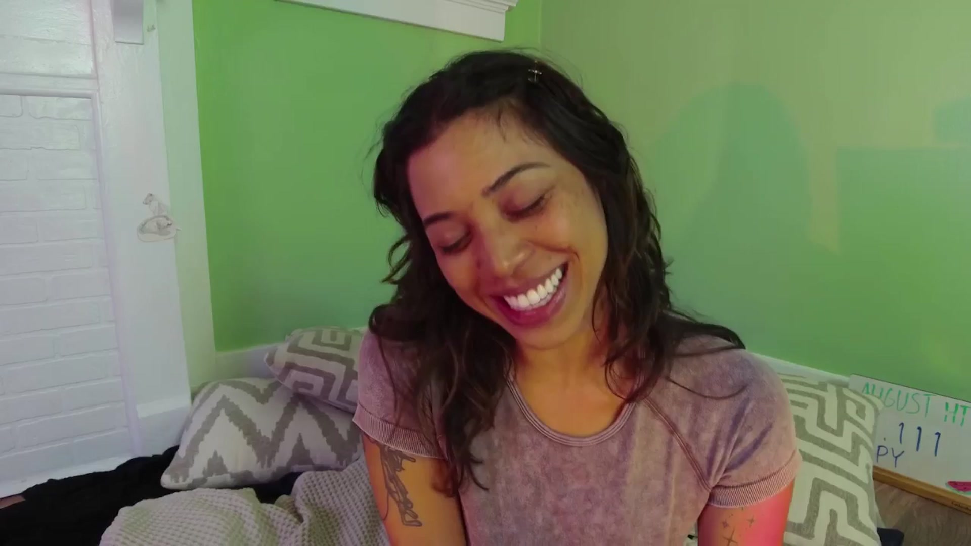 Gallery image thumbnail from KissingHigh's myfreecams stream on, 08/23/2025, 01:43 image 5 of 20