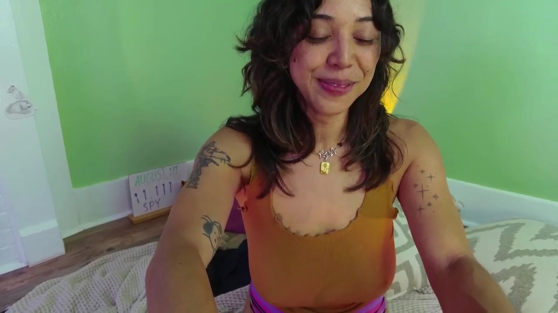 Gallery image thumbnail from KissingHigh's myfreecams stream on, 08/31/2025, 04:02 image 12 of 20