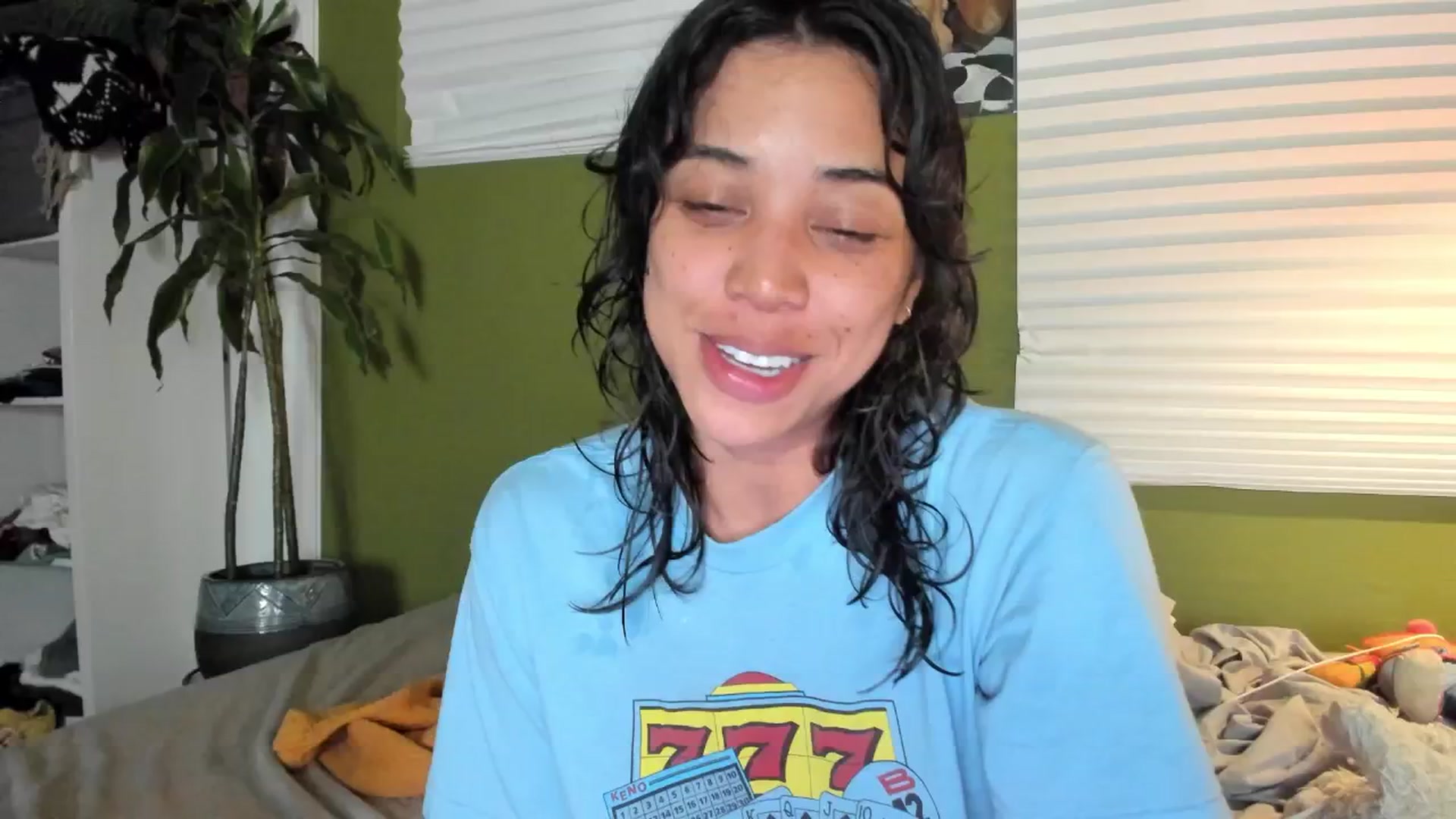 Gallery image thumbnail from KissingHigh's myfreecams stream on, 10/14/2025, 01:56 image 1 of 20