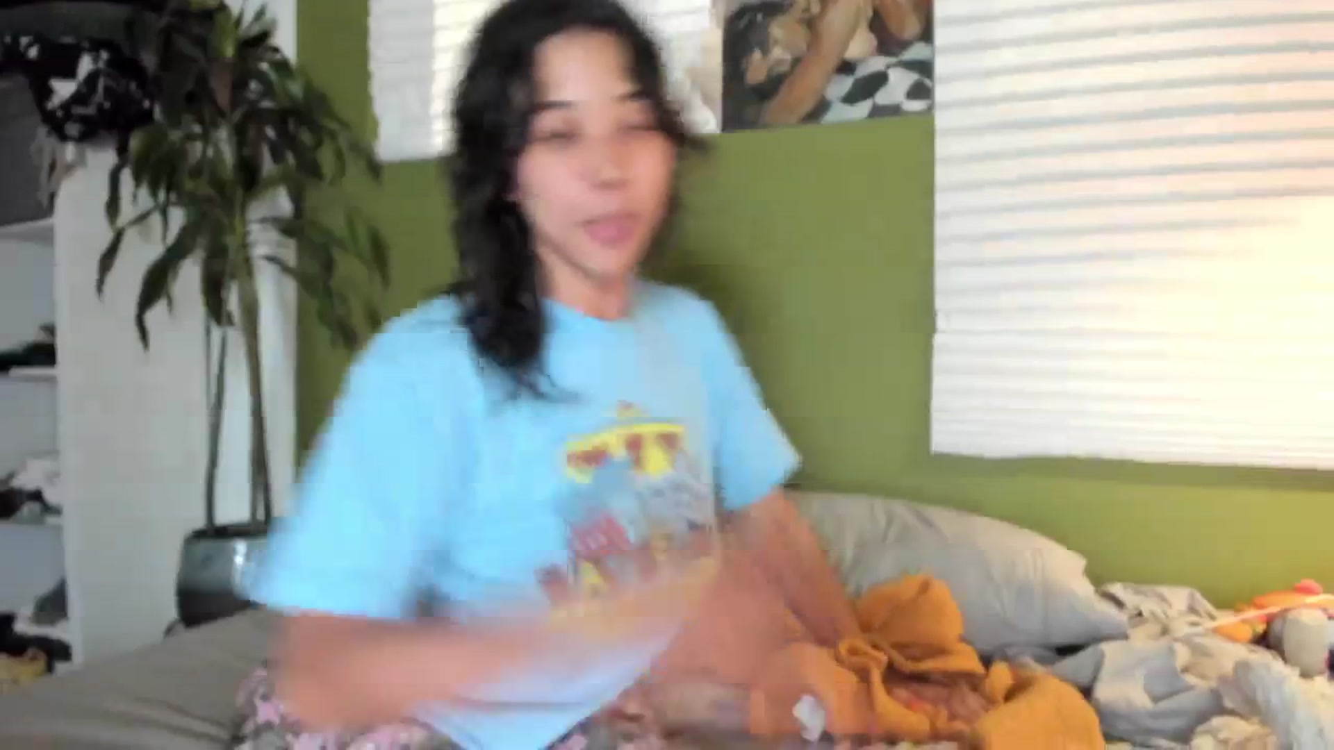 Gallery image thumbnail from KissingHigh's myfreecams stream on, 10/14/2025, 01:56 image 12 of 20