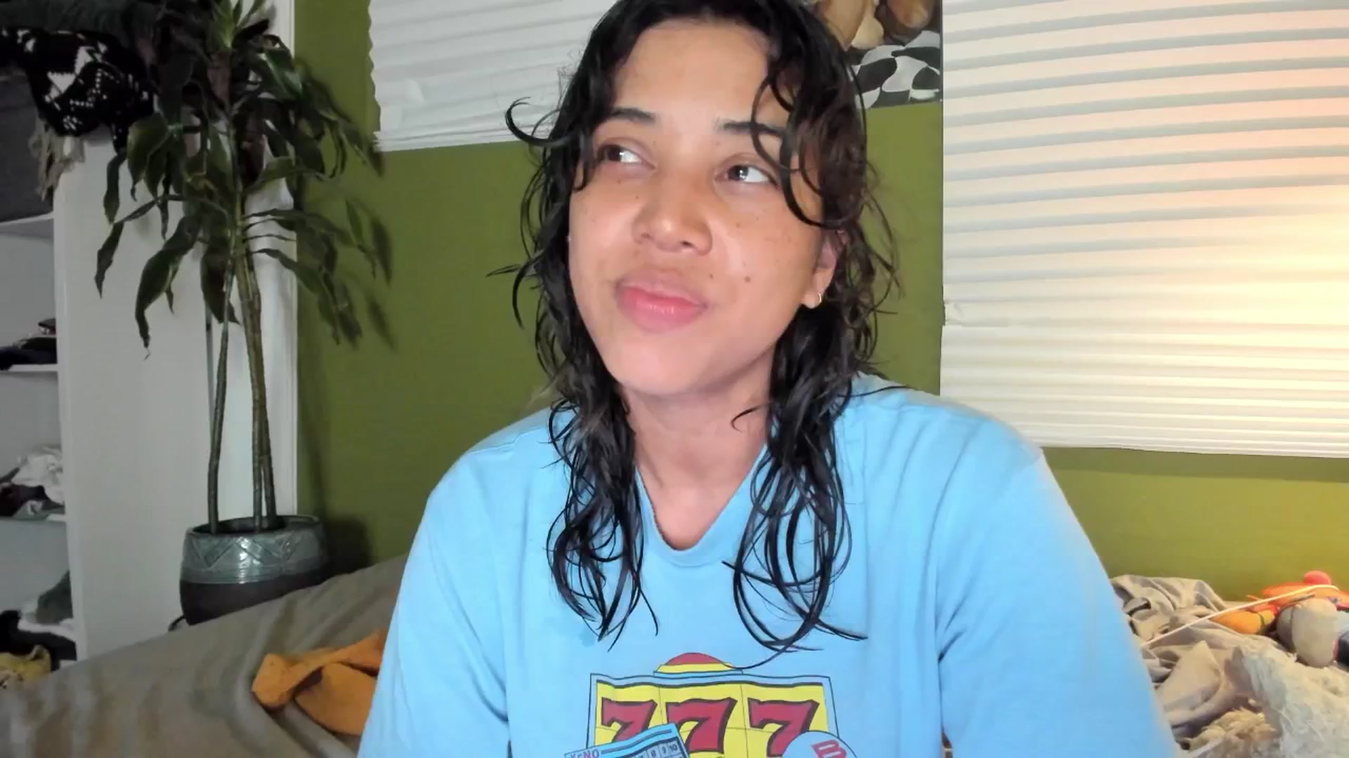 Gallery image thumbnail from KissingHigh's myfreecams stream on, 10/14/2025, 01:56 image 5 of 20