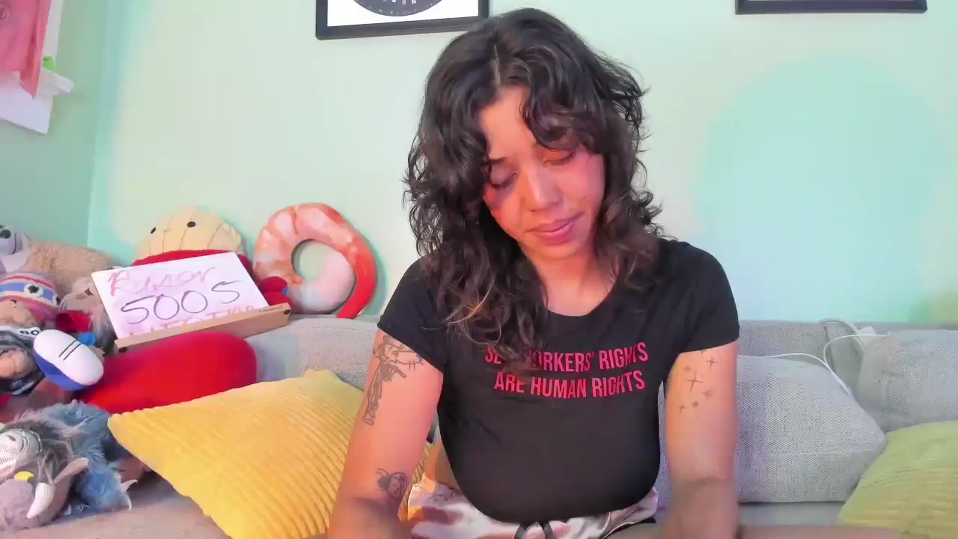Gallery image thumbnail from KissingHigh's myfreecams stream on, 11/21/2025, 03:12 image 1 of 20