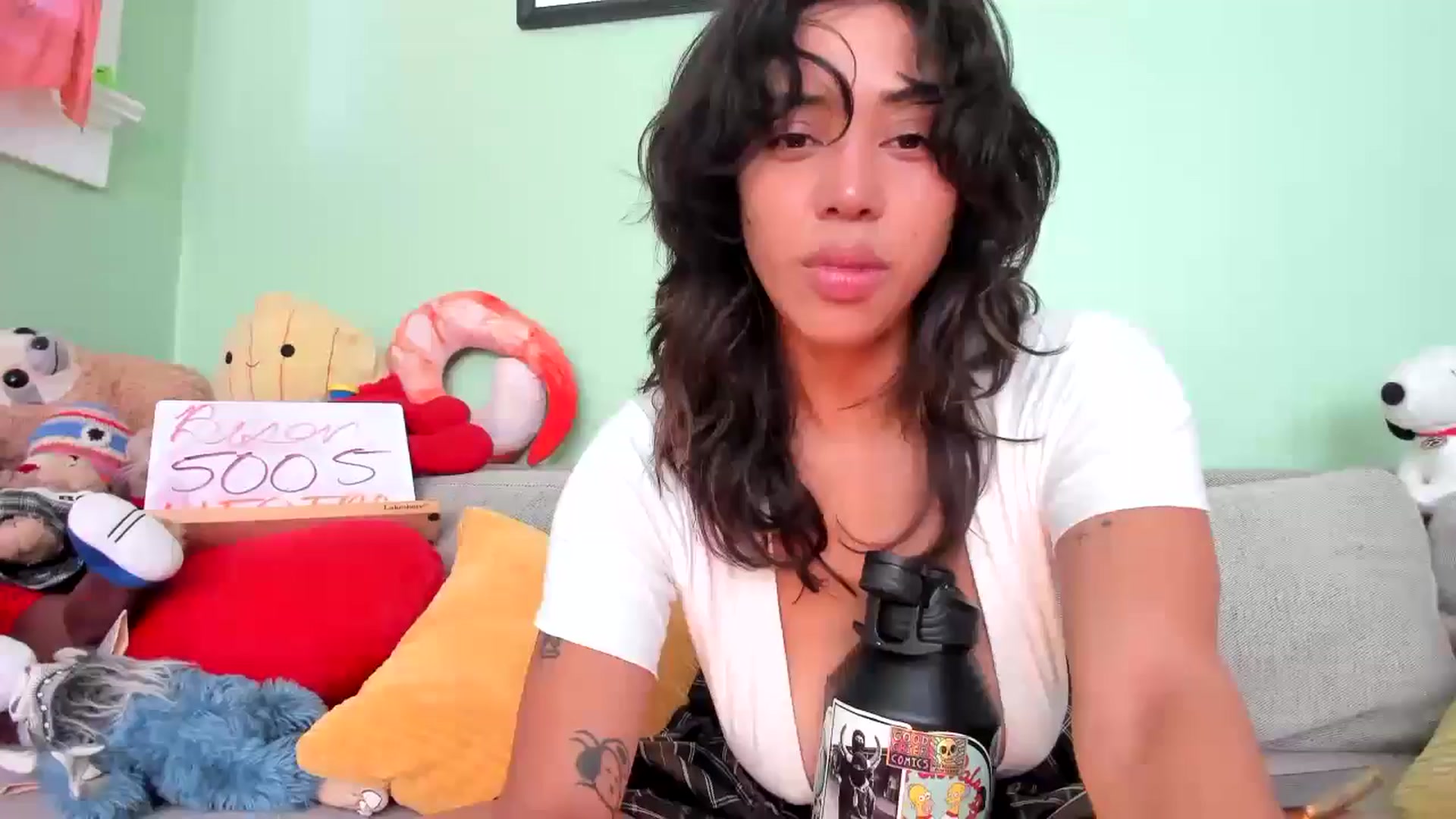 Gallery image thumbnail from KissingHigh's myfreecams stream on, 11/23/2025, 19:32 image 1 of 20