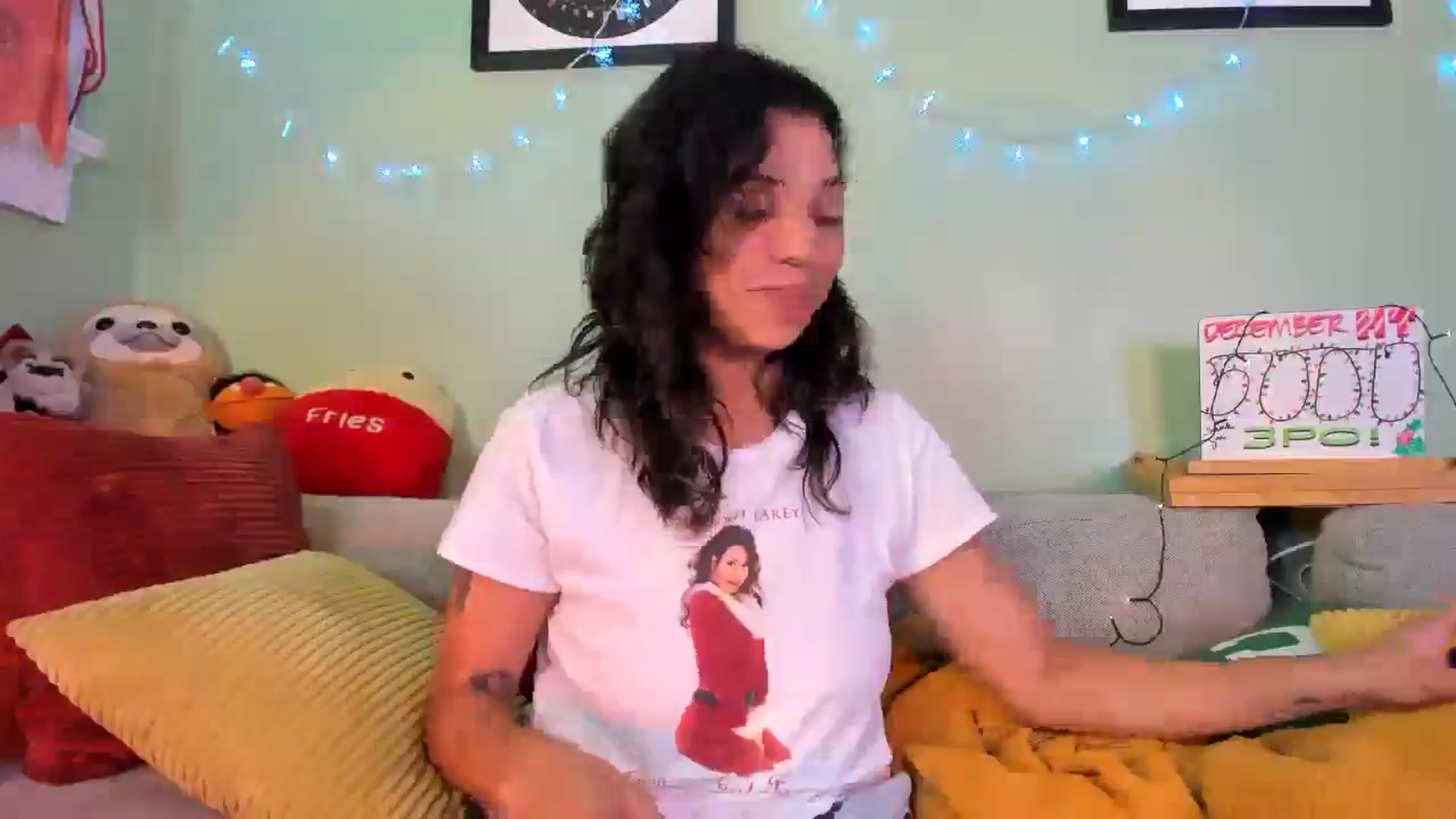 Gallery image thumbnail from KissingHigh's myfreecams stream on, 12/23/2025, 04:10 image 7 of 20