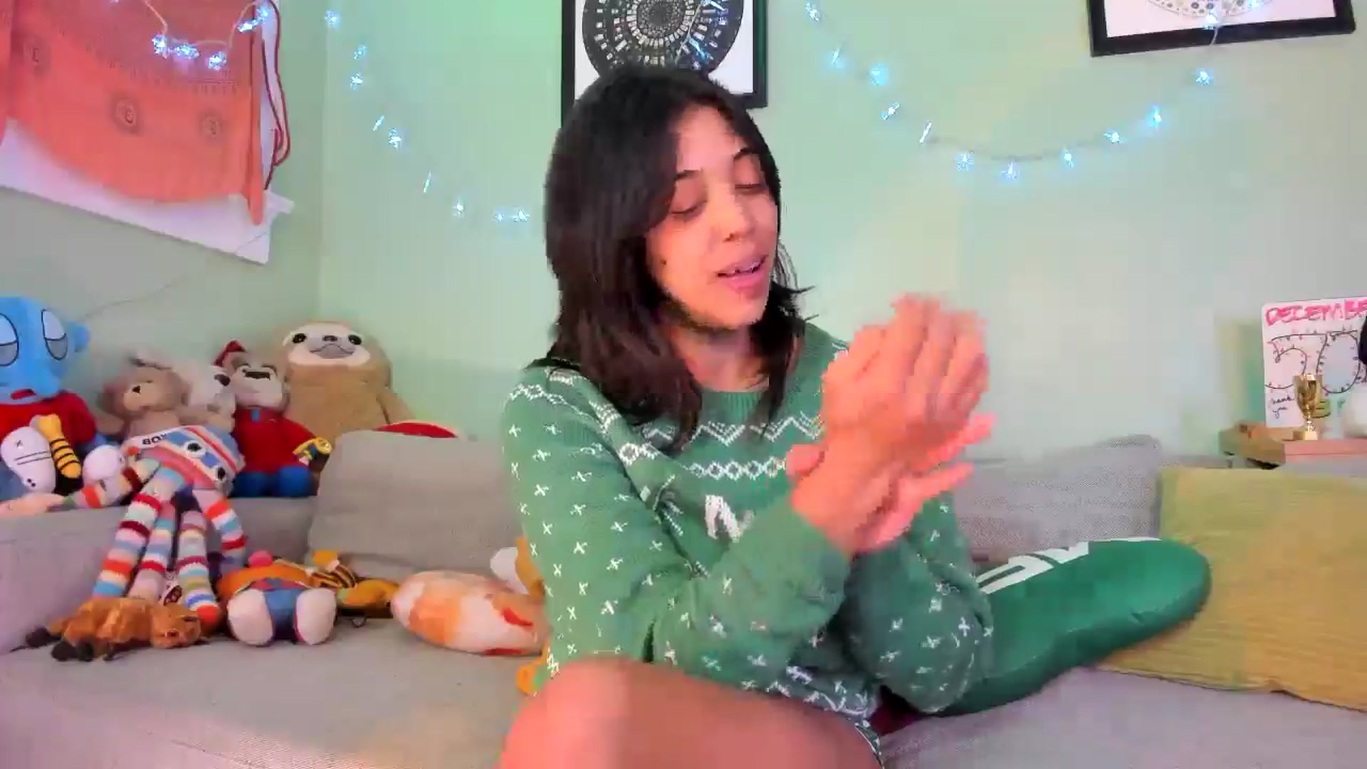 Gallery image thumbnail from KissingHigh's myfreecams stream on, 12/31/2025, 03:54 image 16 of 20