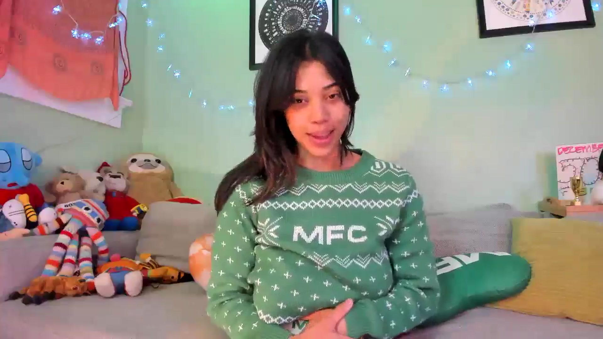 Gallery image thumbnail from KissingHigh's myfreecams stream on, 12/31/2025, 03:54 image 15 of 20
