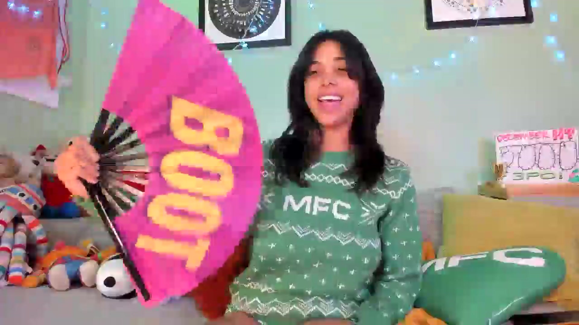 Gallery image thumbnail from KissingHigh's myfreecams stream on, 12/31/2025, 03:54 image 2 of 20