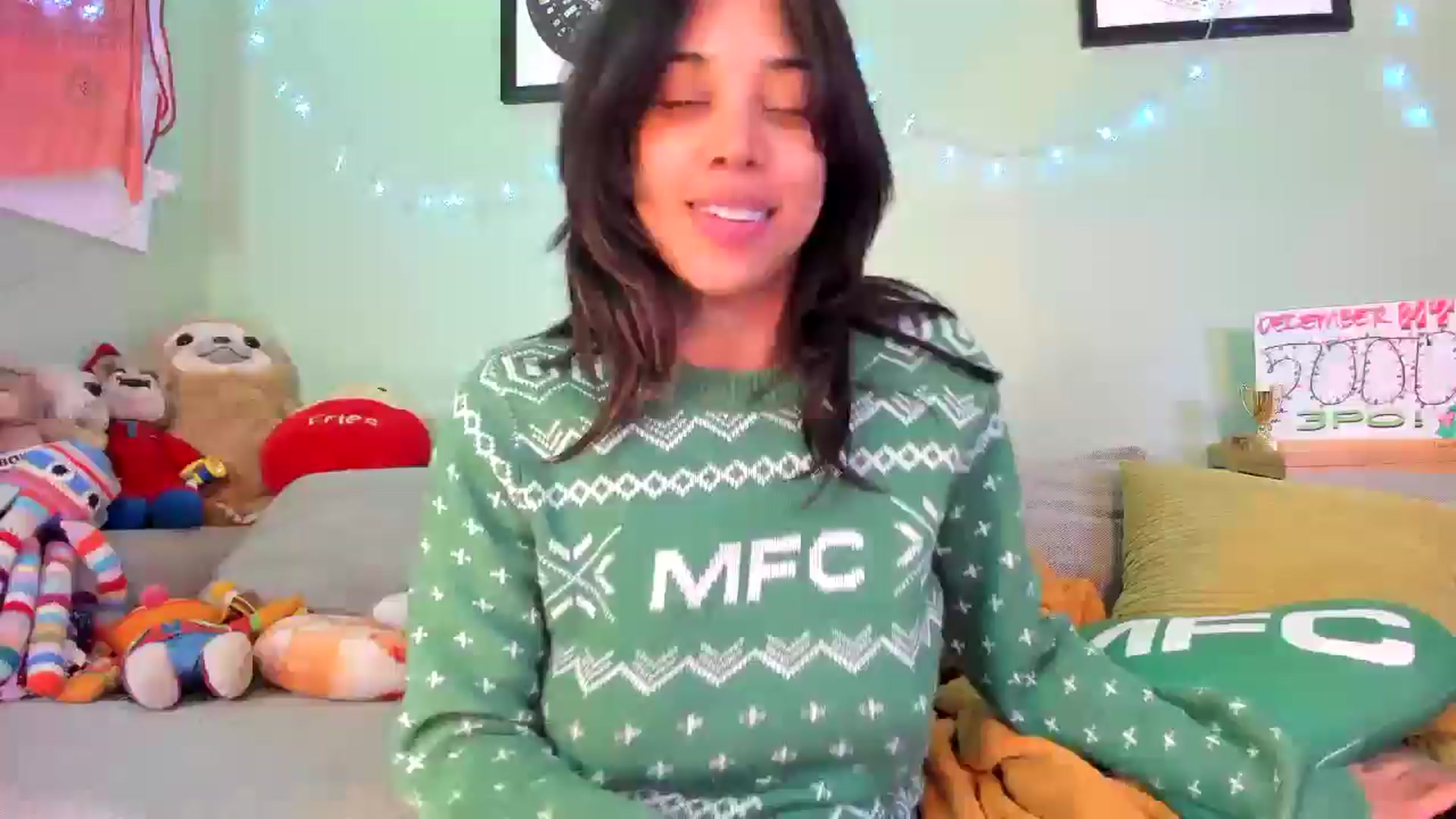 Gallery image thumbnail from KissingHigh's myfreecams stream on, 12/31/2025, 03:54 image 1 of 20