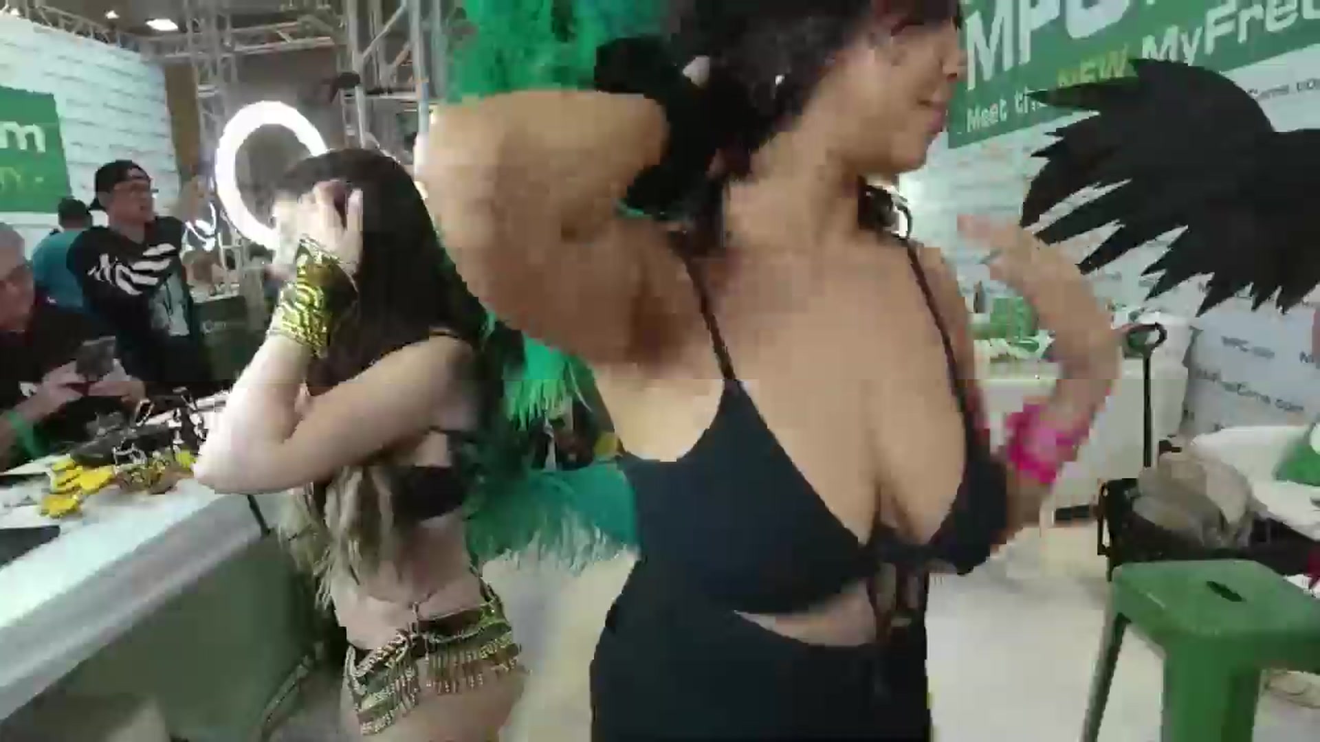 Gallery image thumbnail from KissingHigh's myfreecams stream on, 01/23/2026, 03:16 image 8 of 20