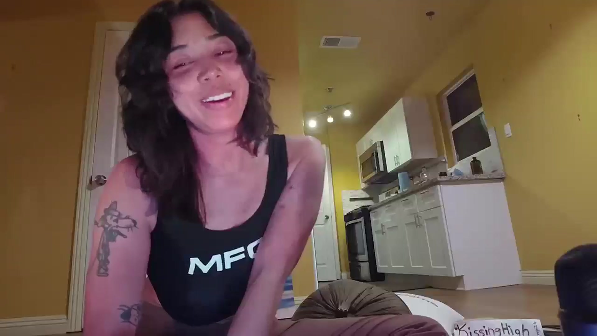 Gallery image thumbnail from KissingHigh's myfreecams stream on, 01/27/2026, 03:55 image 8 of 20