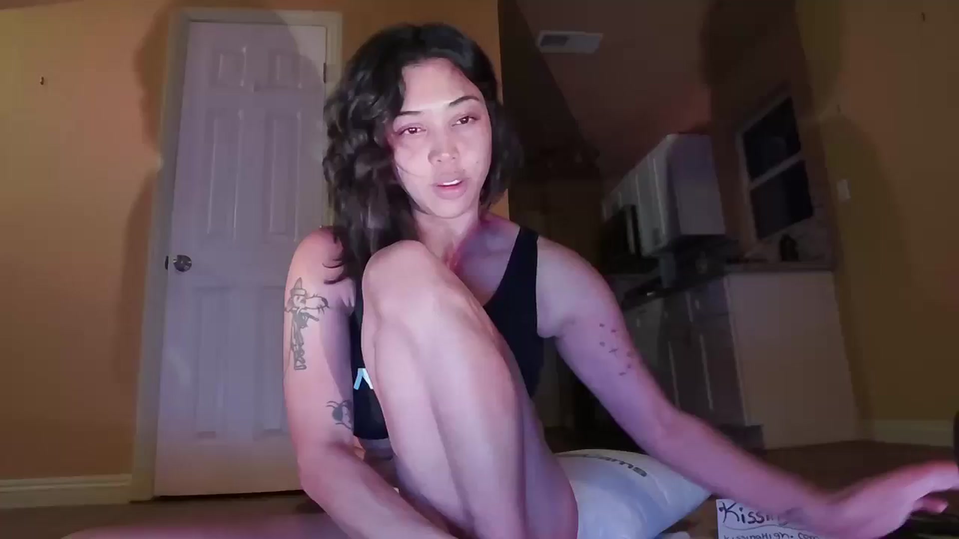 Gallery image thumbnail from KissingHigh's myfreecams stream on, 01/27/2026, 03:55 image 1 of 20